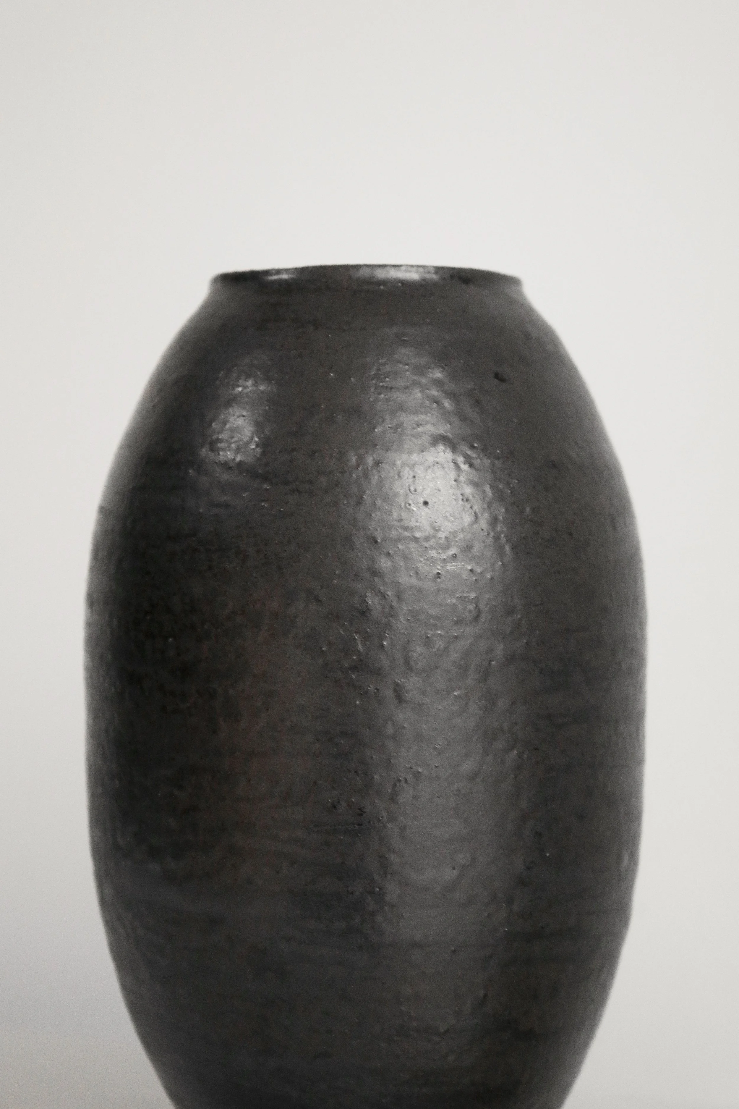 Modernist Black Studio Pottery Vase (6 of 1).jpg