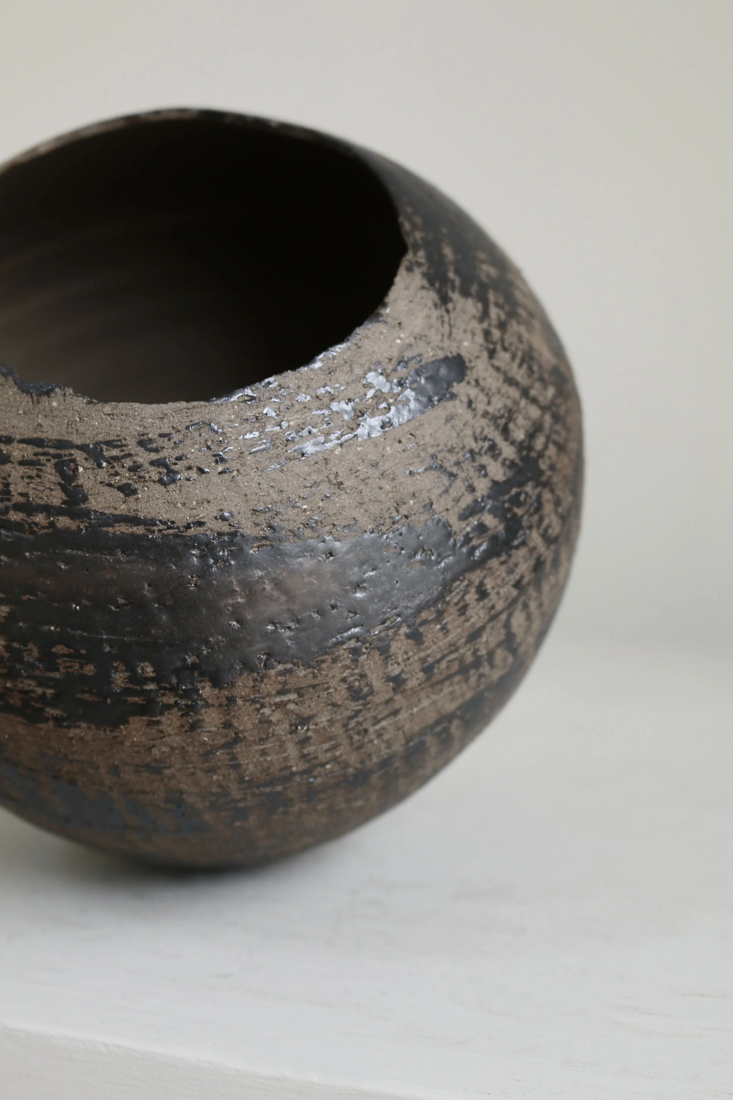 Studio Pottery Brushed Manganese Vase Vessel-6.jpg