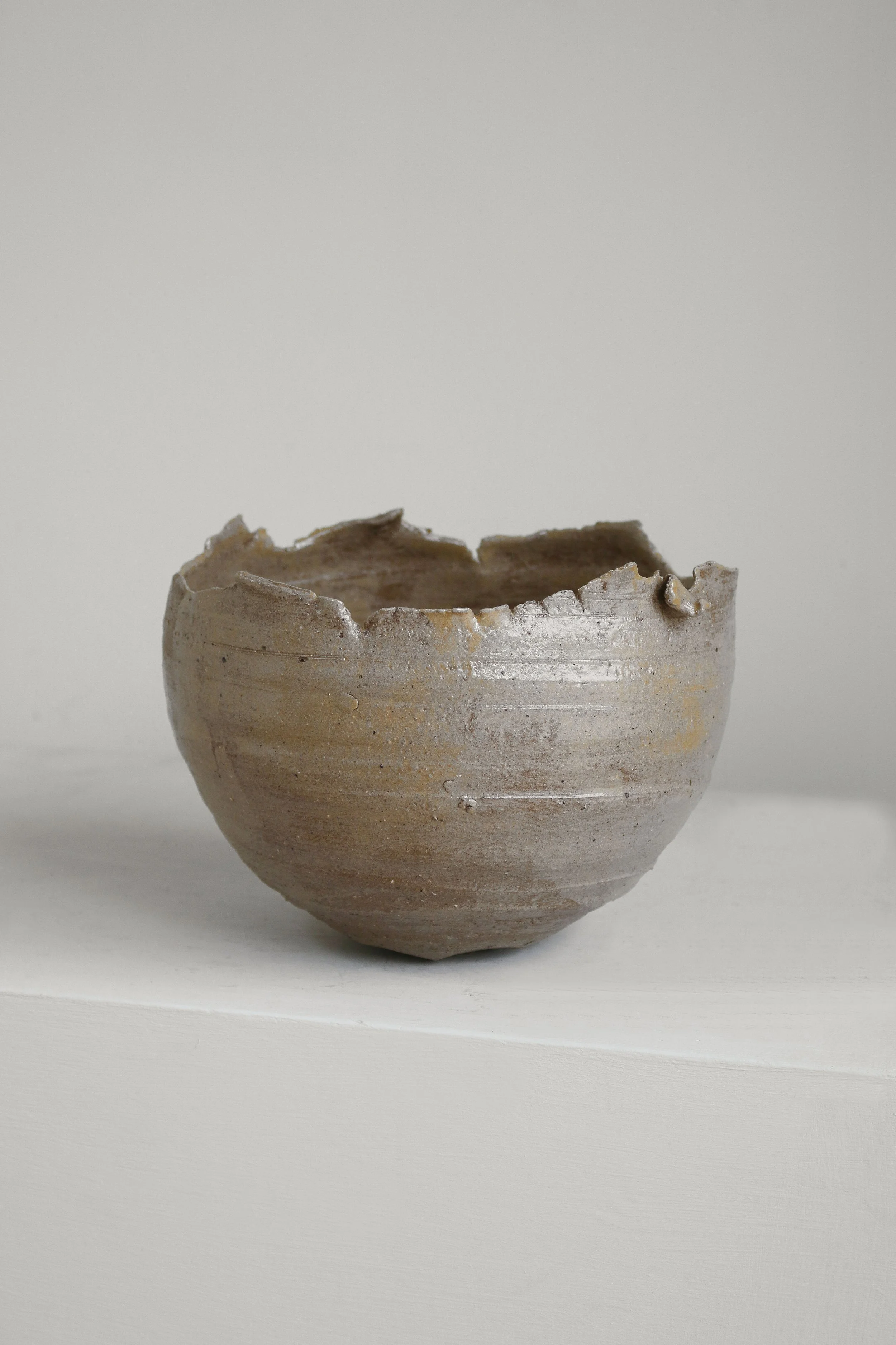 Studio Pottery Serrated rim Bowl-2.jpg