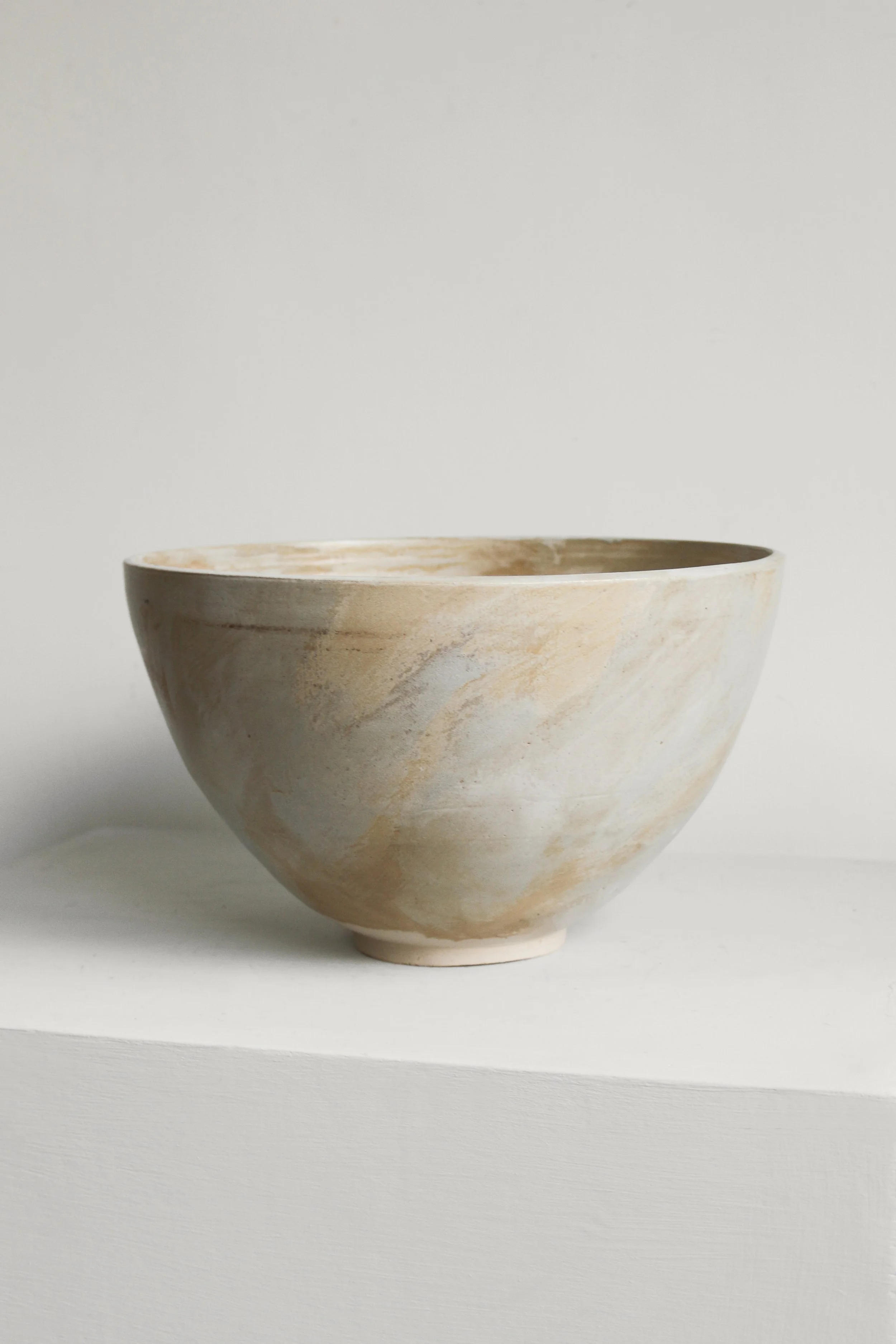 Large brushed studio pottery bowl (1 of 1).jpg