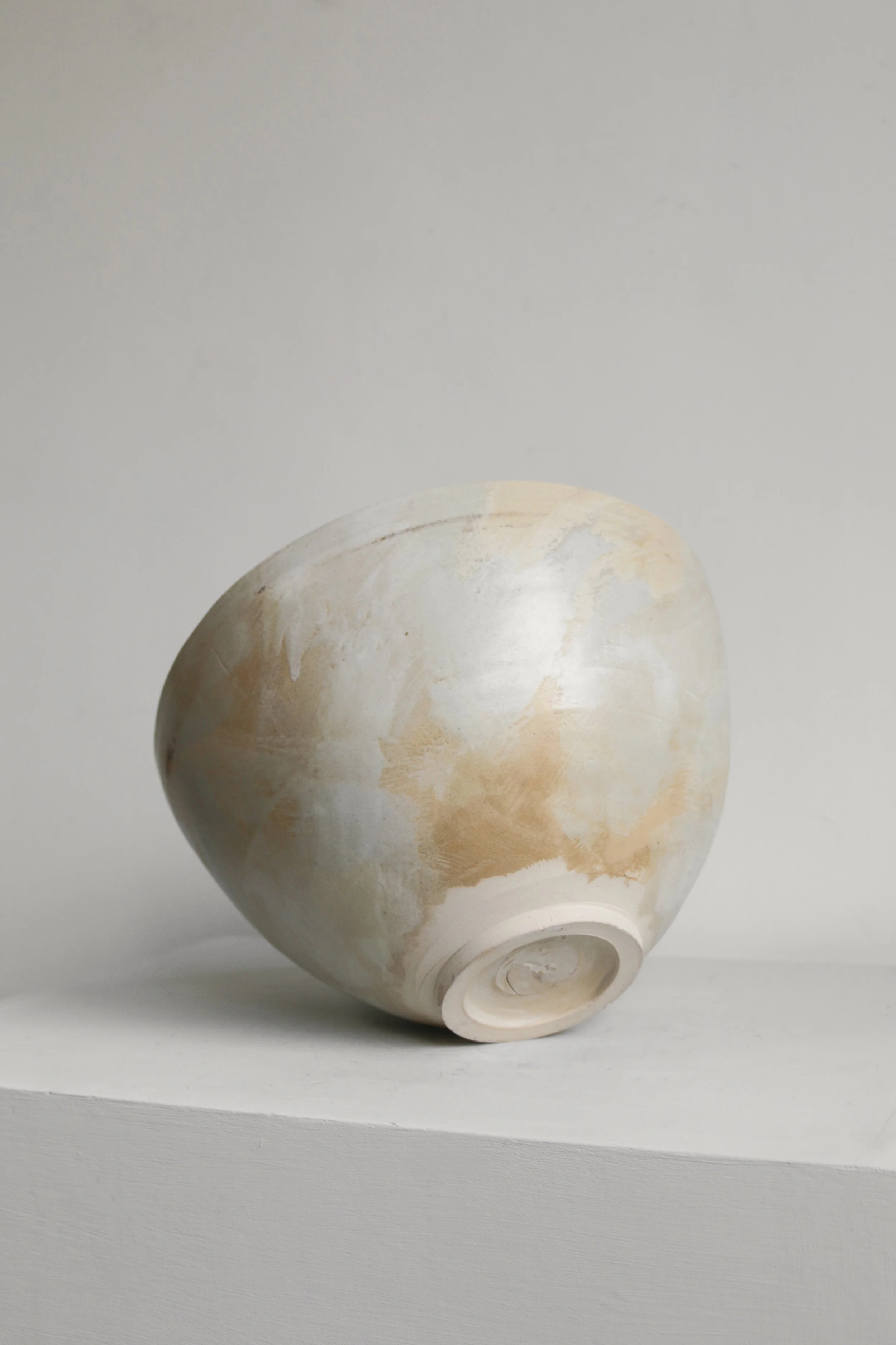 Large brushed studio pottery bowl (3 of 1).jpg