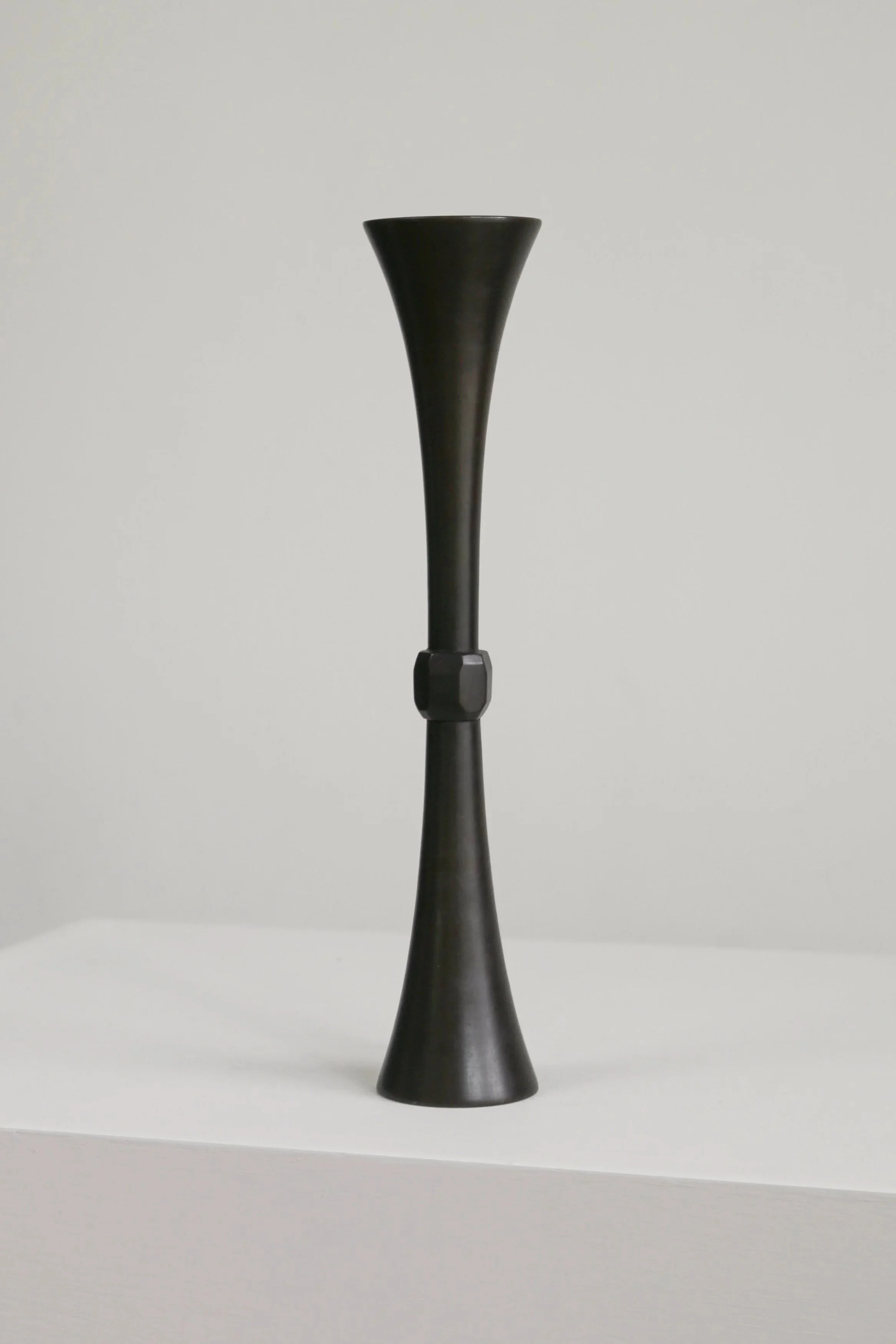Bronze Vase by Tachikawa Zenji