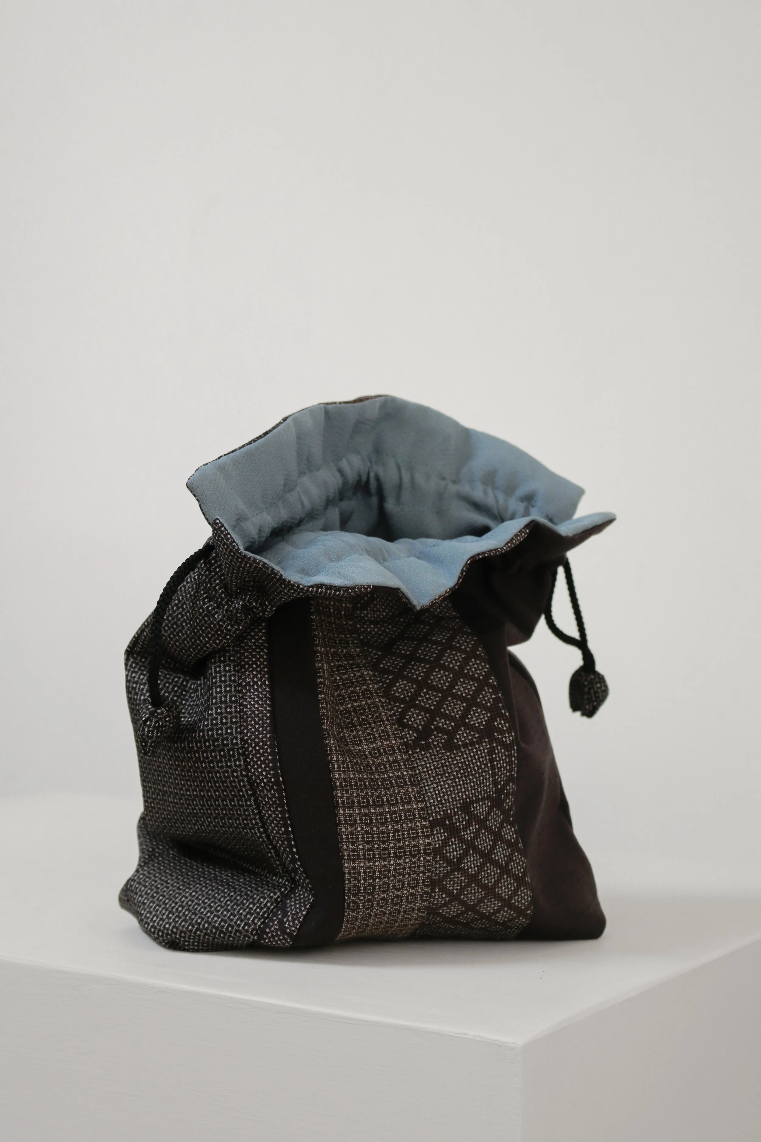 Striped Japanese Silk Kinchaku Pouch Bag Oshima Tsumugi -4.jpg