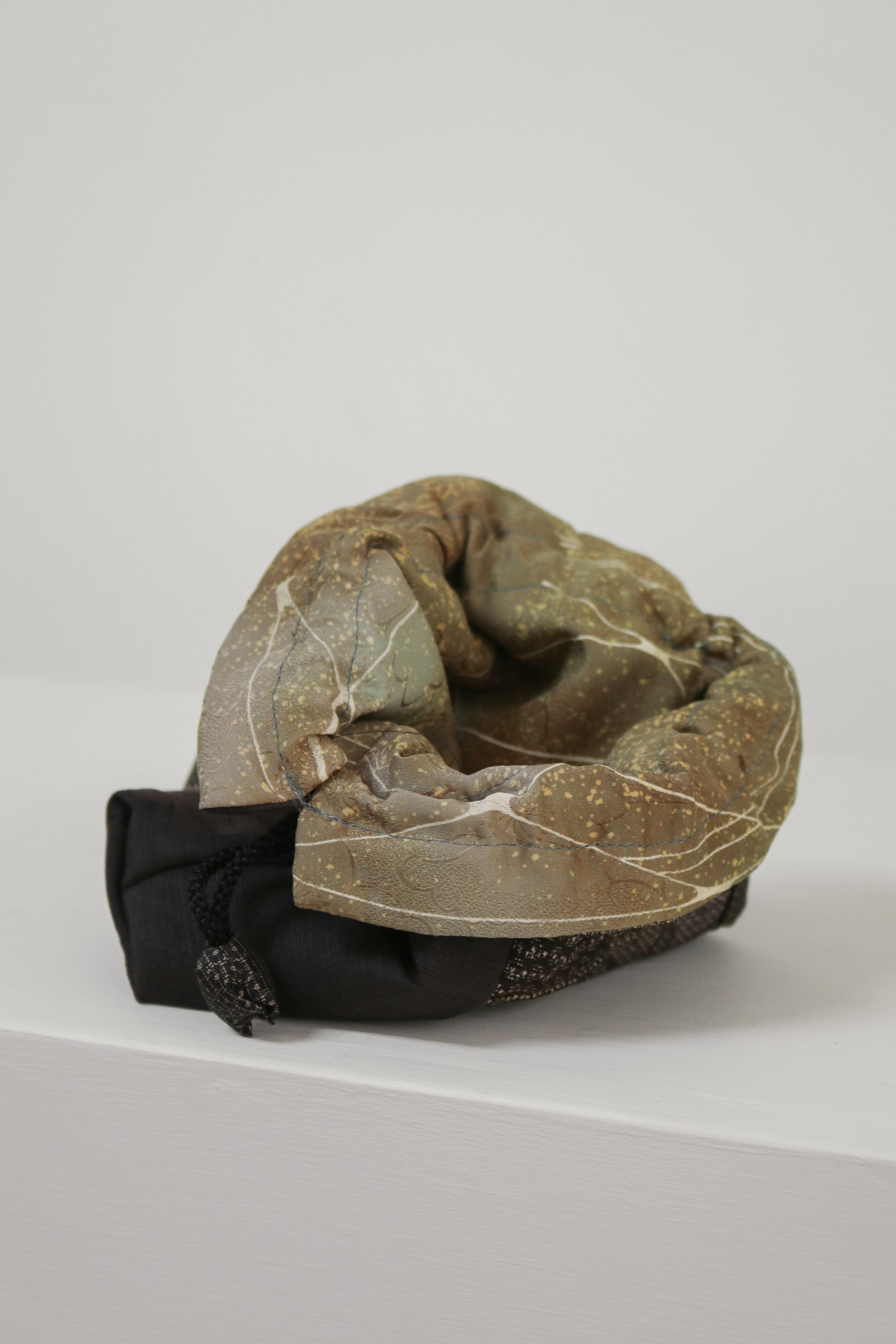 Japanese Silk Kinchaku Pouch Bag Oshima Tsumugi -5.jpg