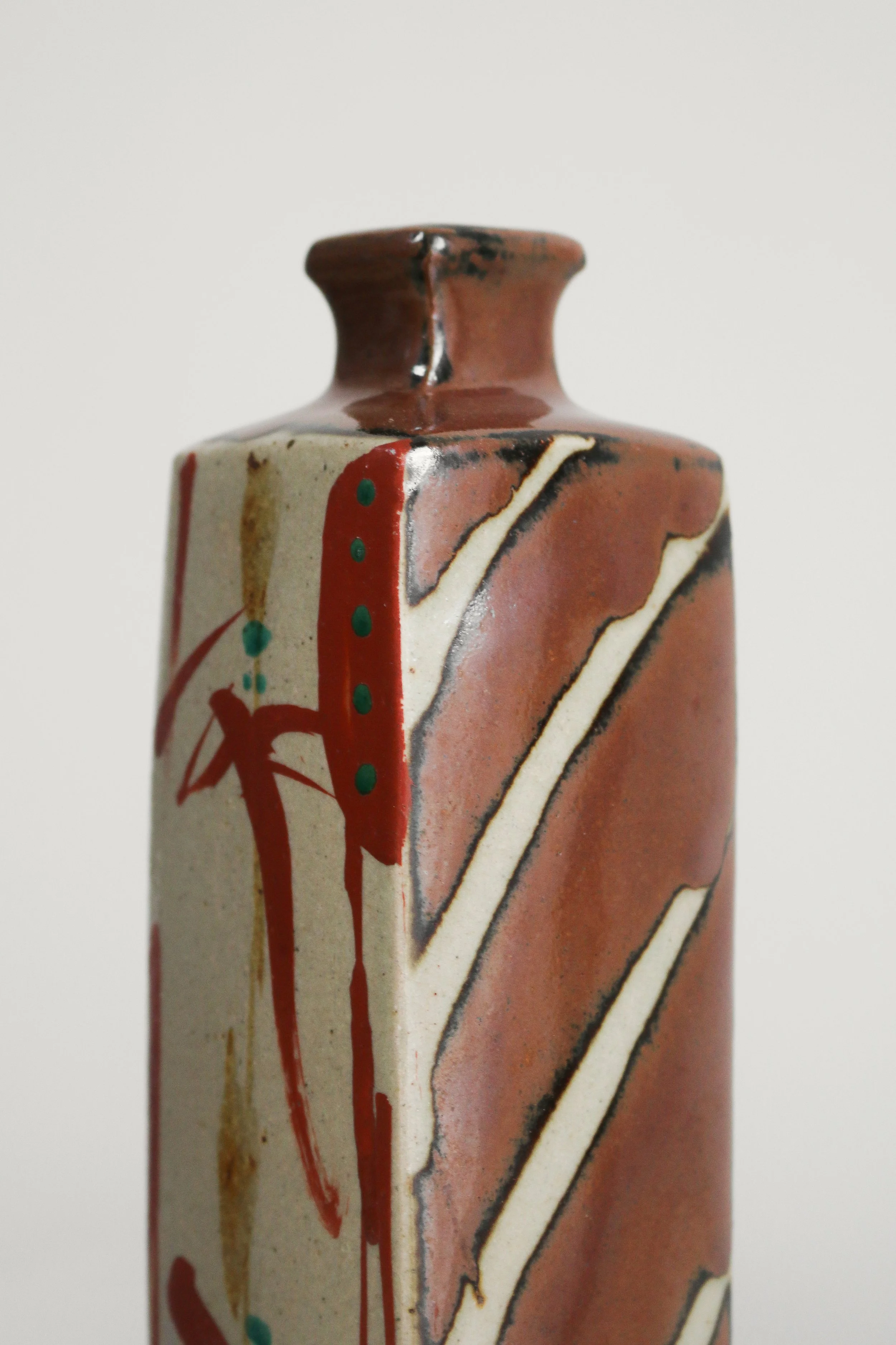Japanese Mashiko Vase by Takeo Sudo (4 of 1).jpg