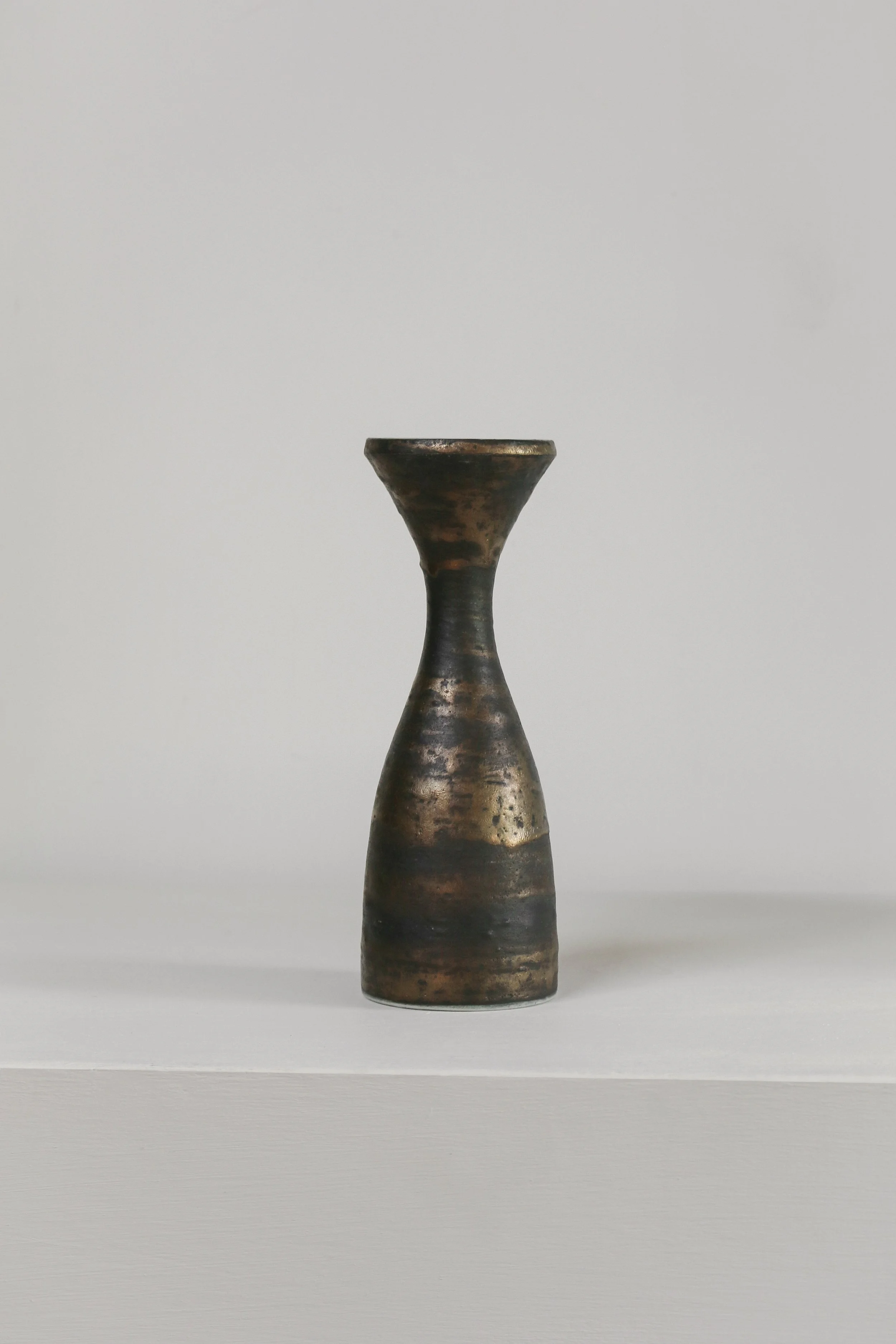 Manganese Vase by Chris Carter-1.jpg