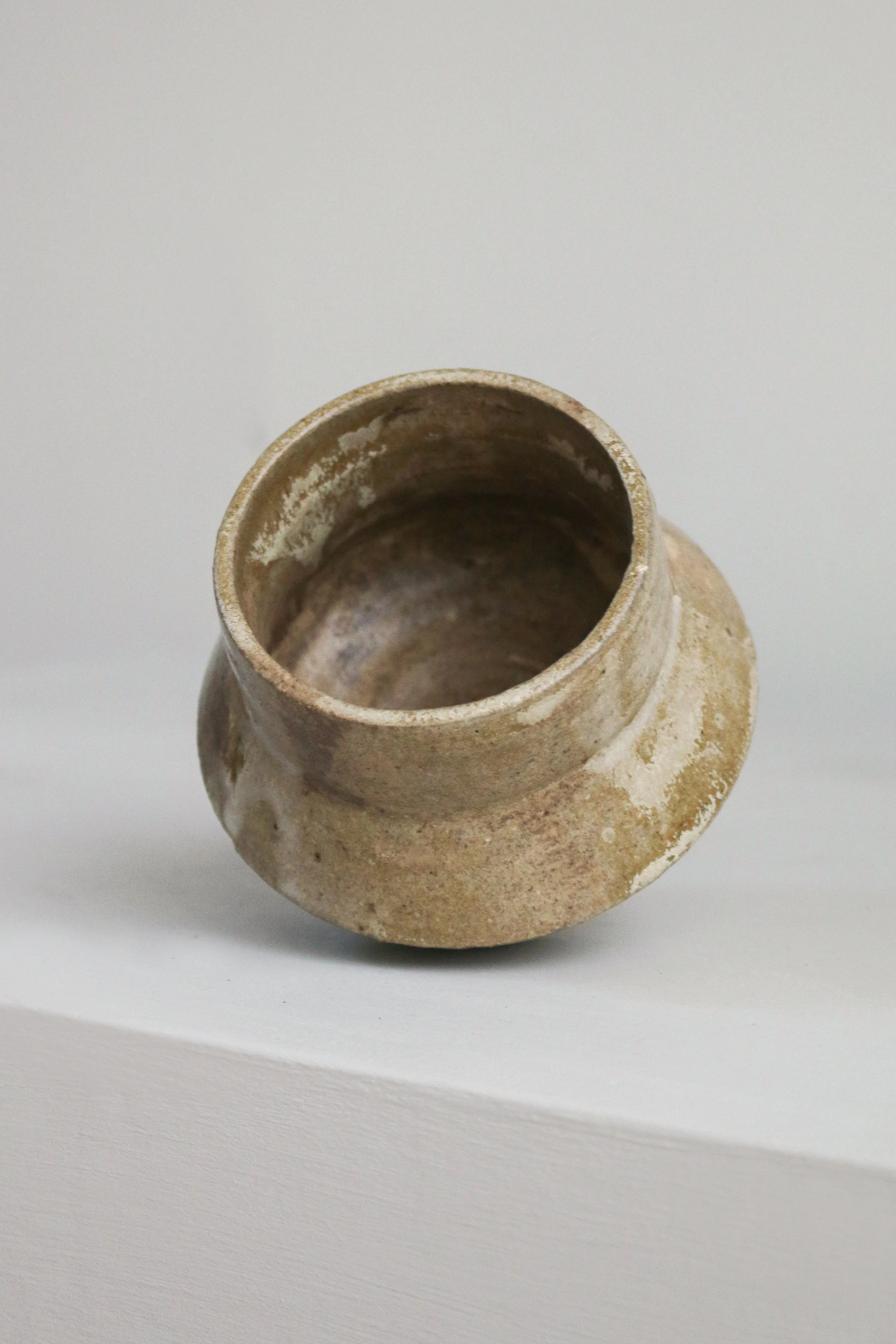 Studio Pottery Short Vase (3 of 6).jpg