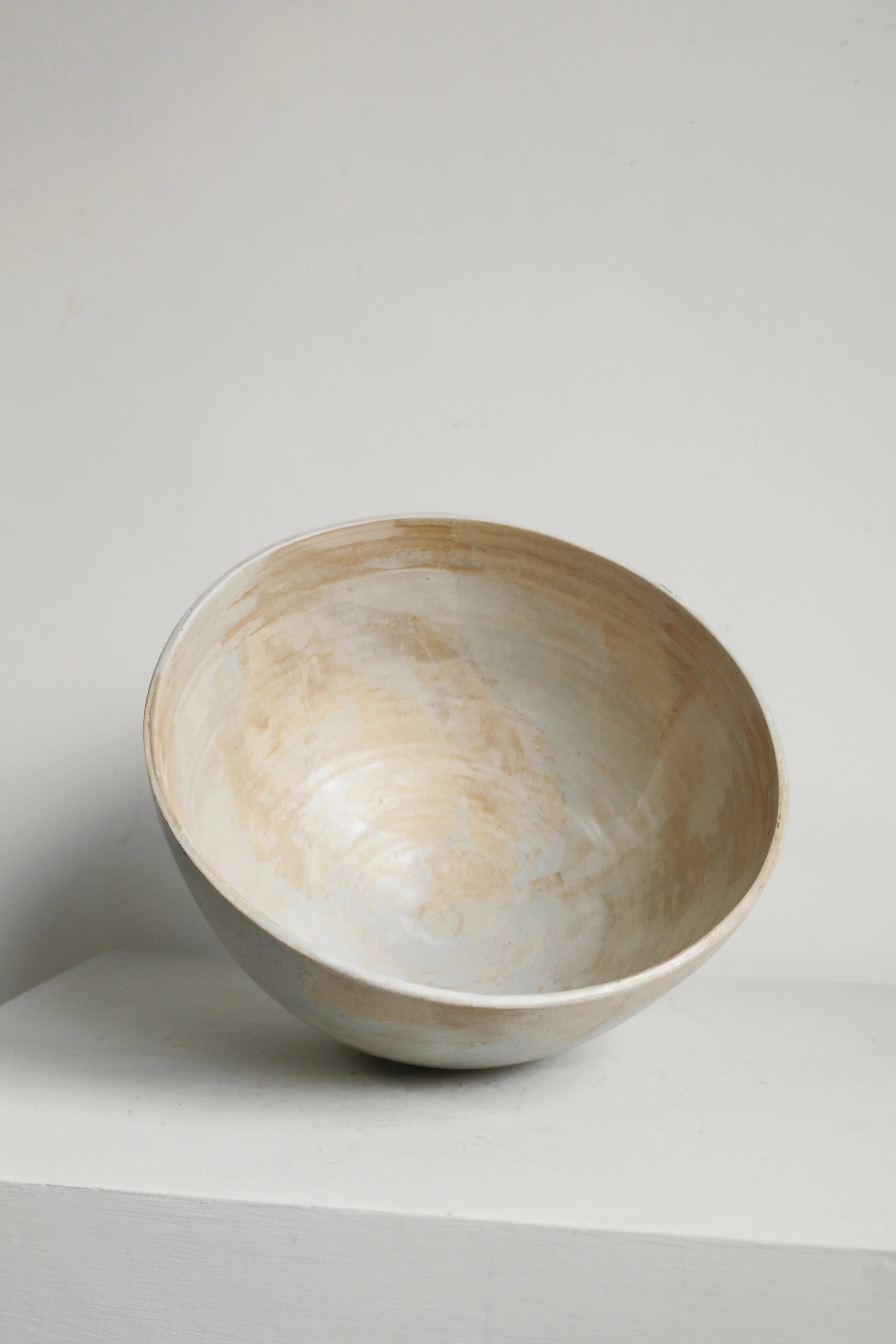Large brushed studio pottery bowl (2 of 1).jpg