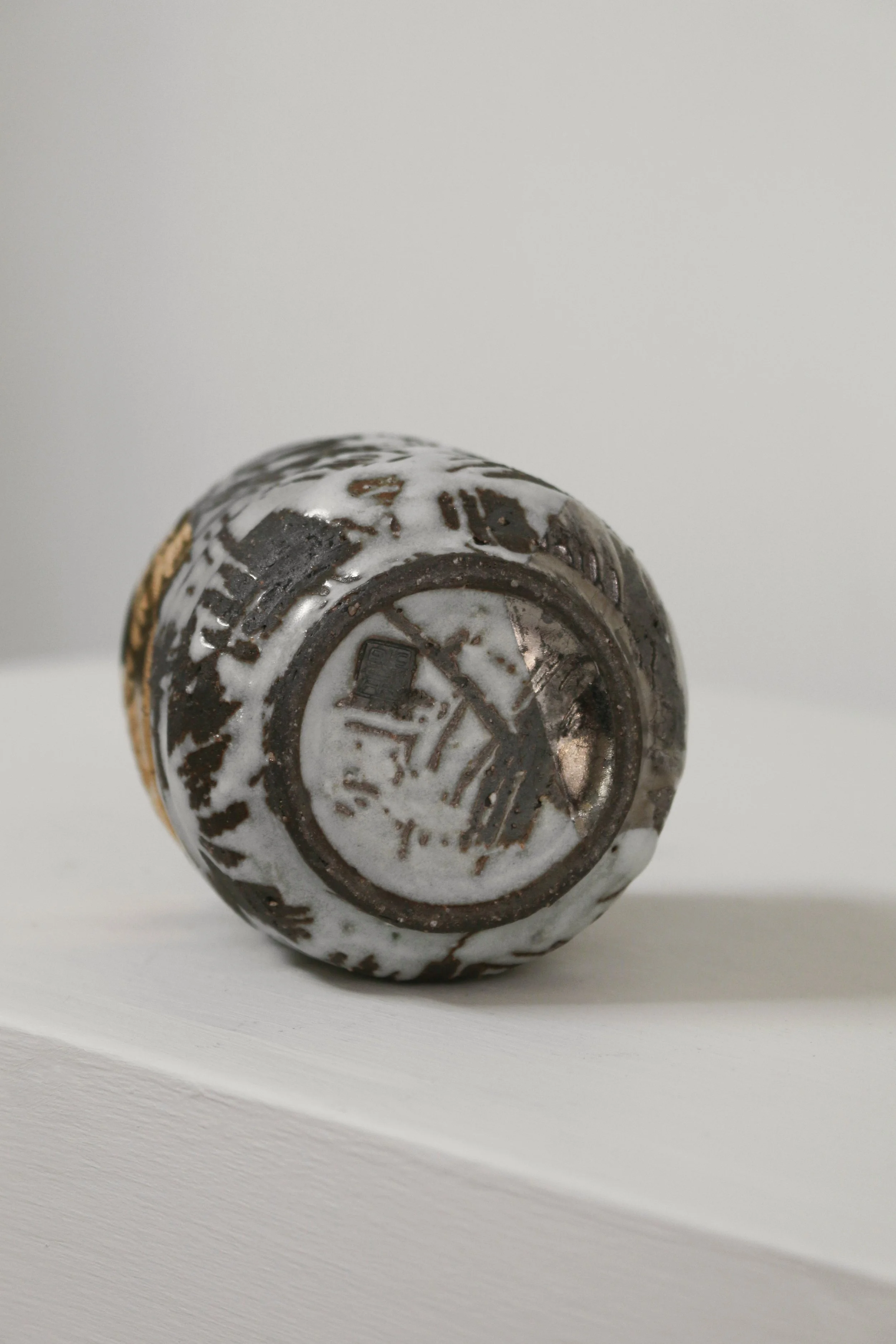 Japanese Gold and Silver Leaf Yunomi cup-7.jpg