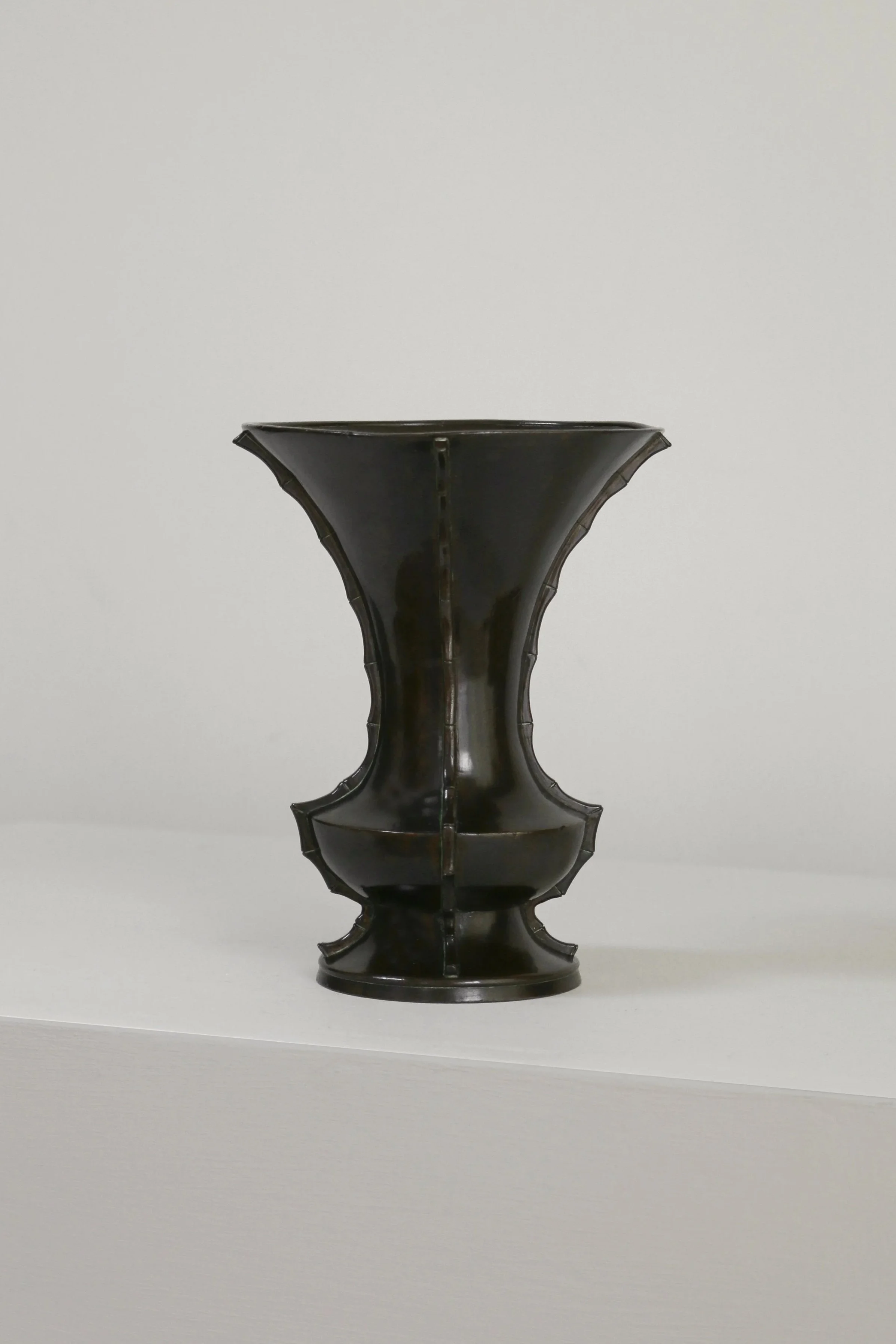 Japanese Meiji Gu-form Bronze Vase