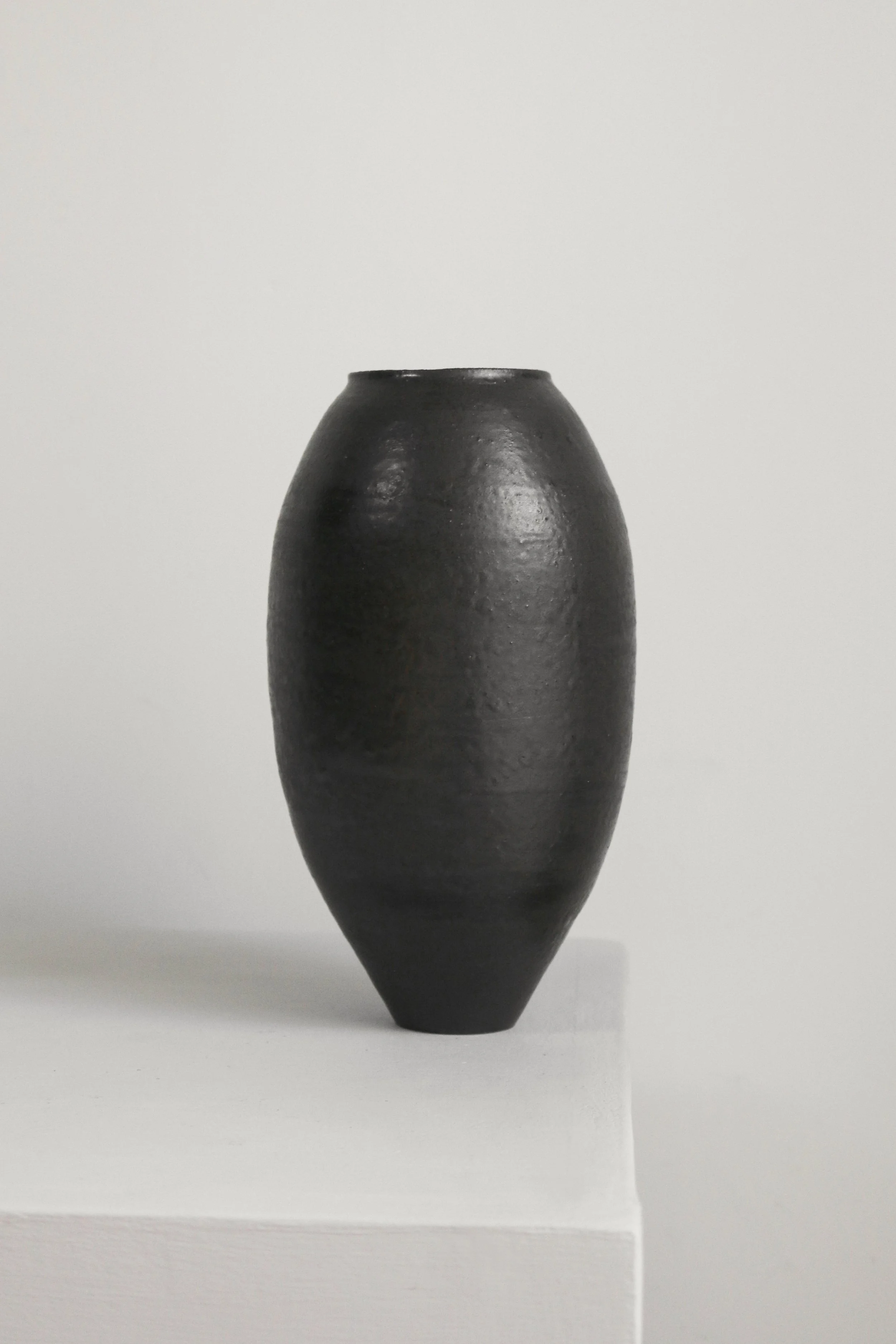 Modernist Black Studio Pottery Vase (4 of 1).jpg