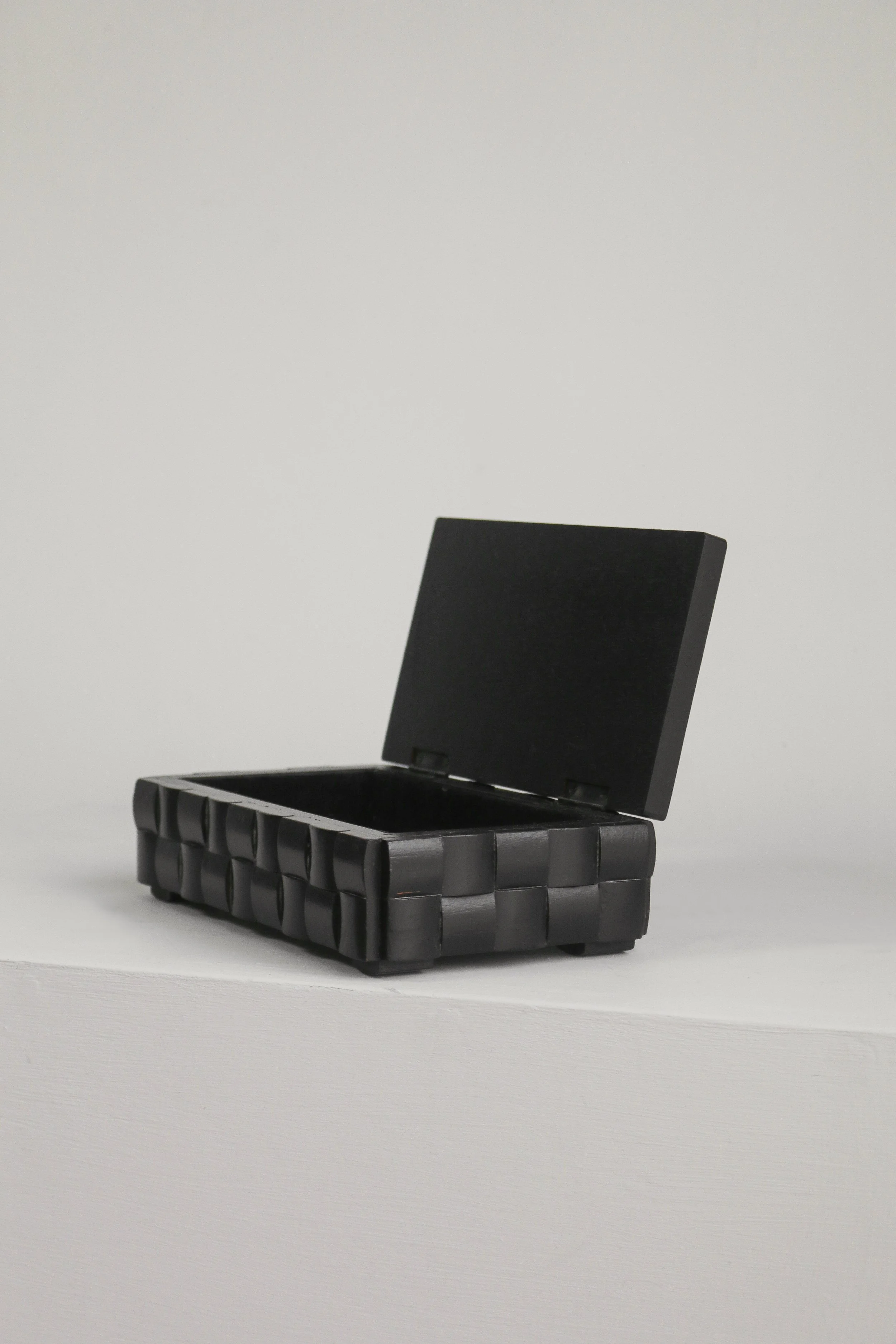 Checkered black ebonised wooden box (5 of 1).jpg