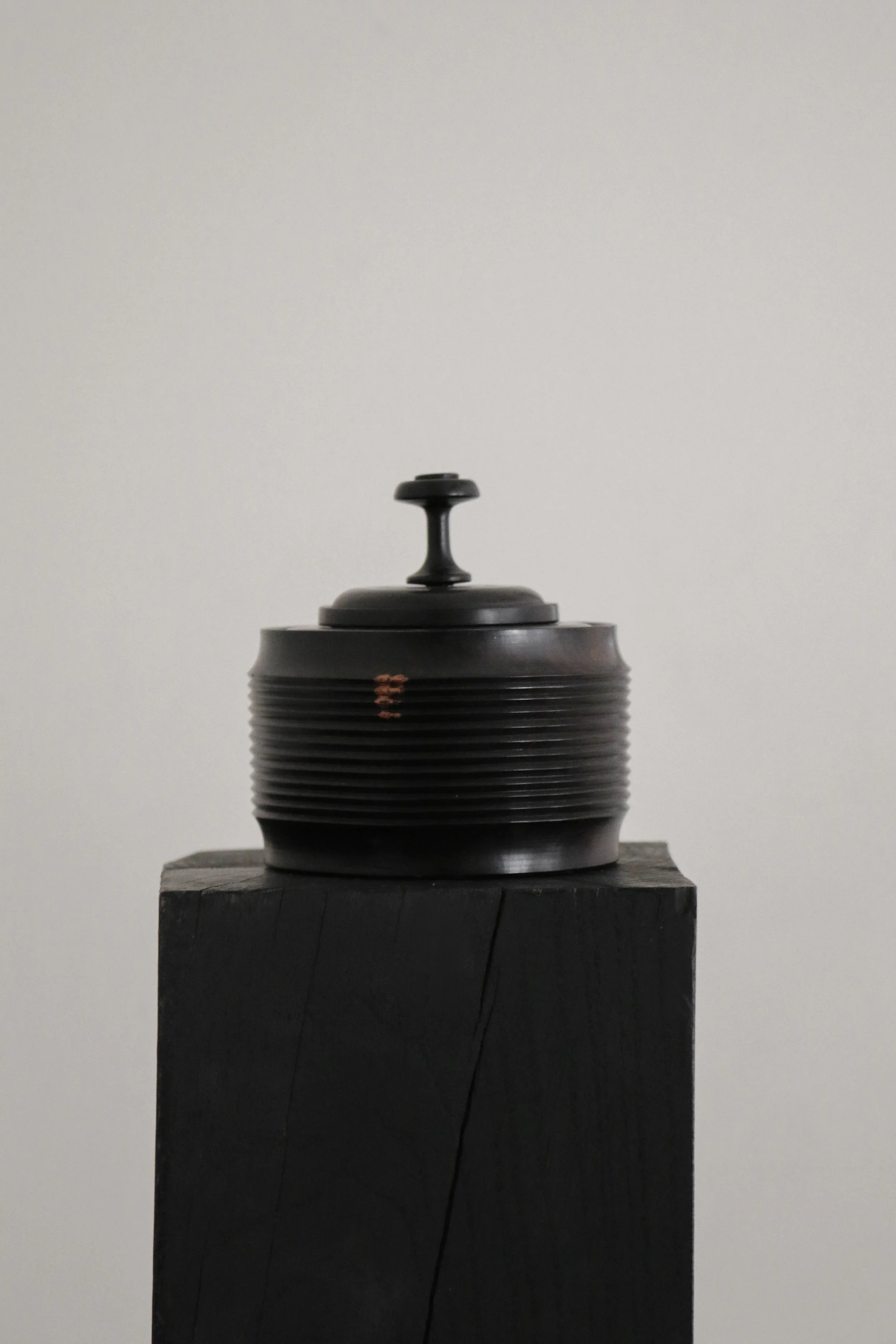 Vintage African Turned Ebony Pot (4 of 7).jpg