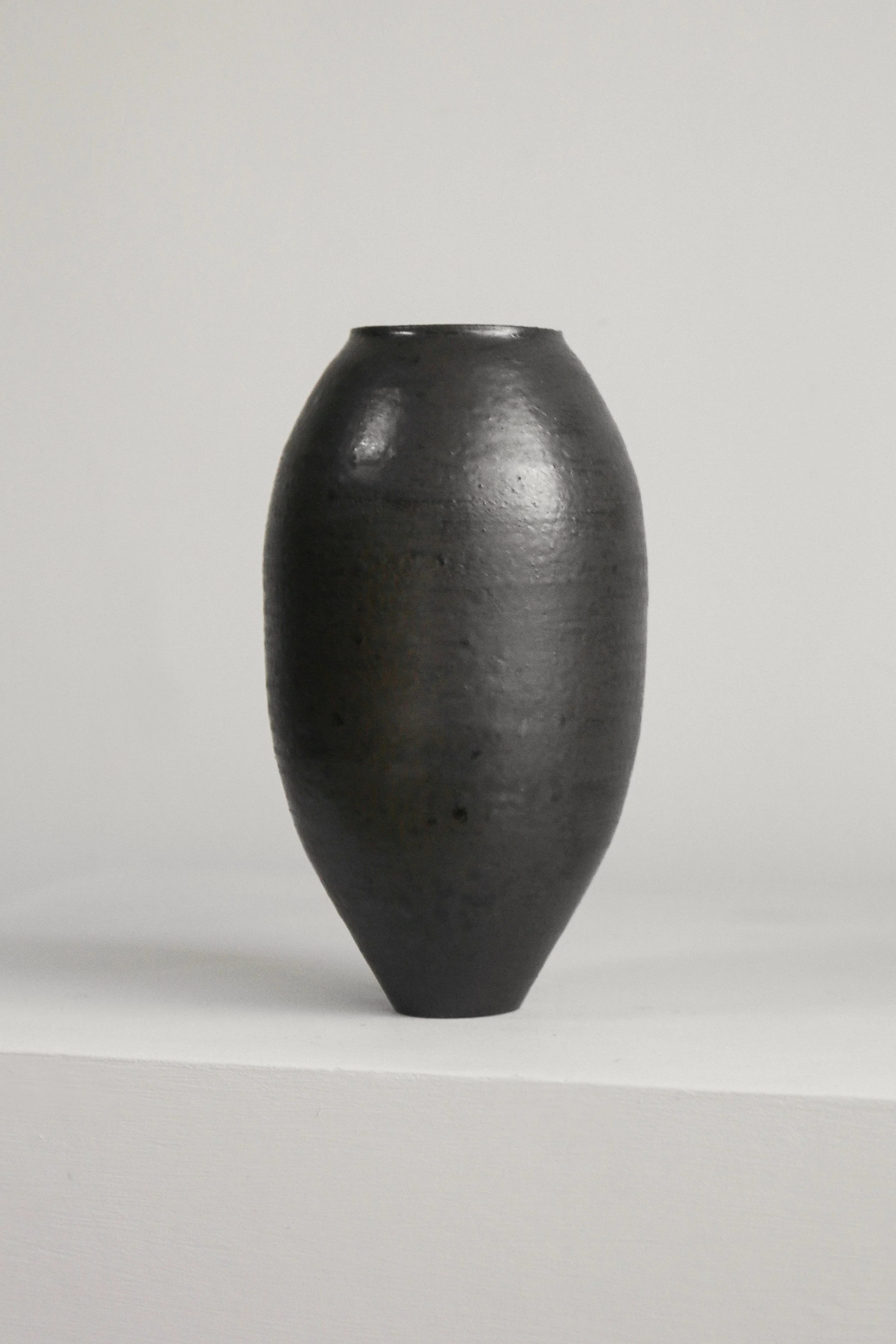 Modernist Black Studio Pottery Vase (5 of 1).jpg