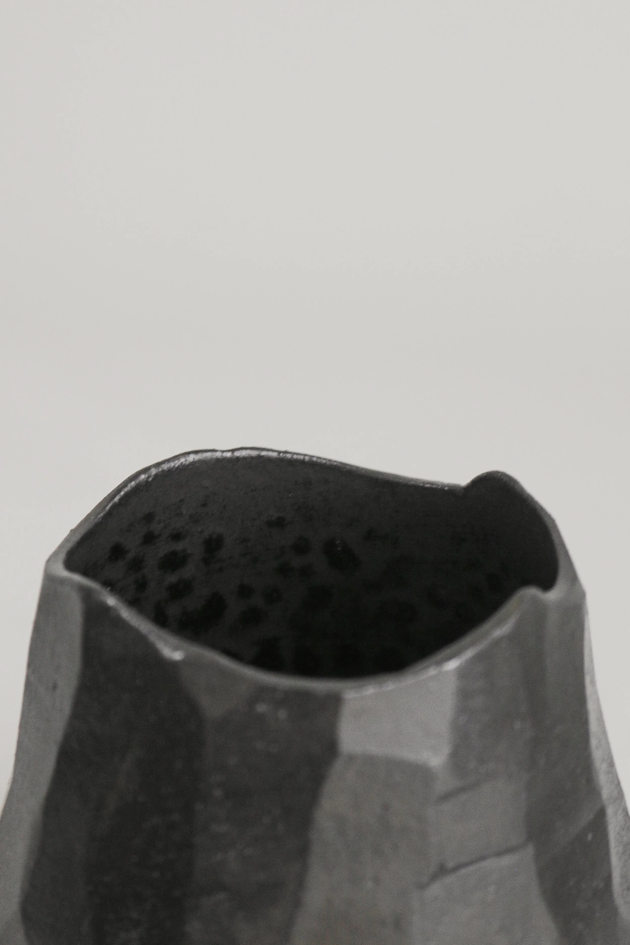 Black Faceted Vessel (4 of 1).jpg