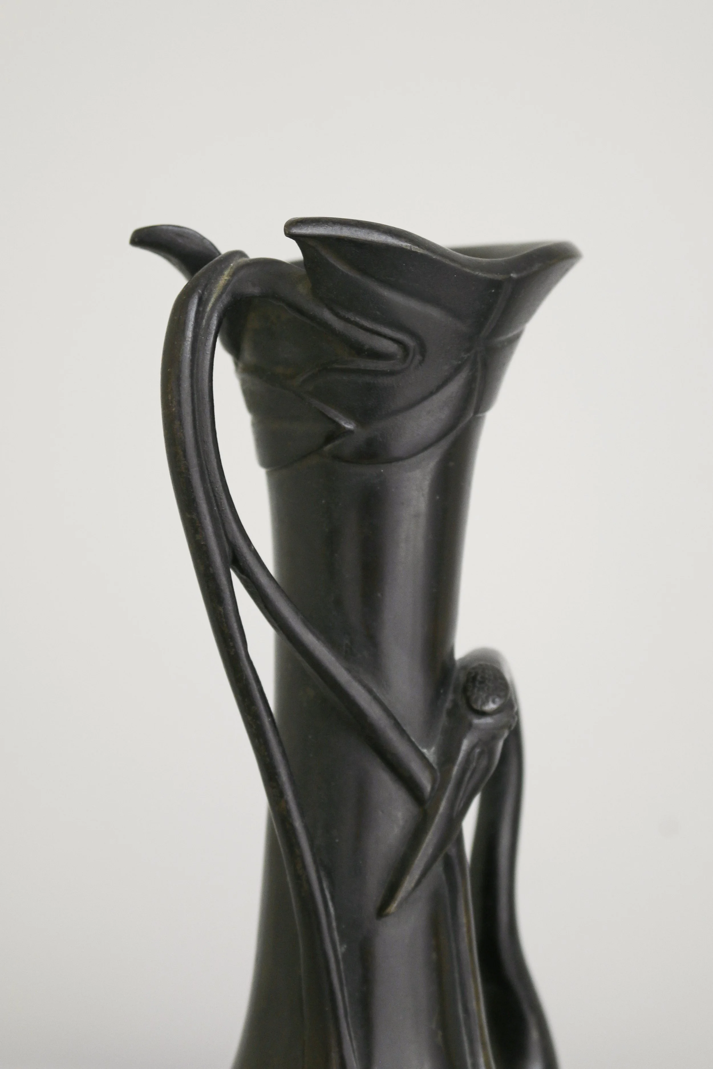 Japanese Meiji Bronze Crane Vase (8 of 1).jpg