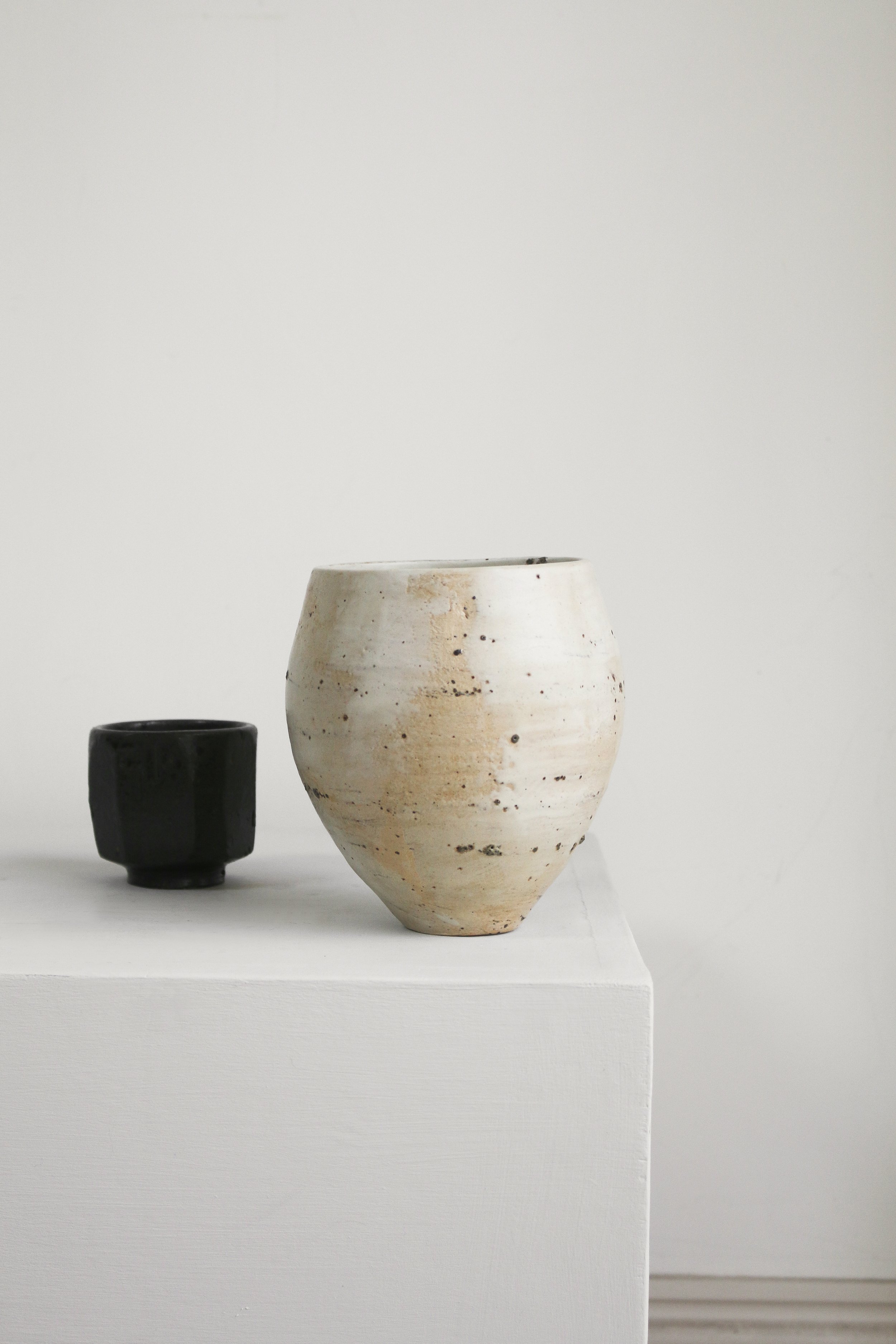 Texture fleck pottery vase (5 of 1).jpg