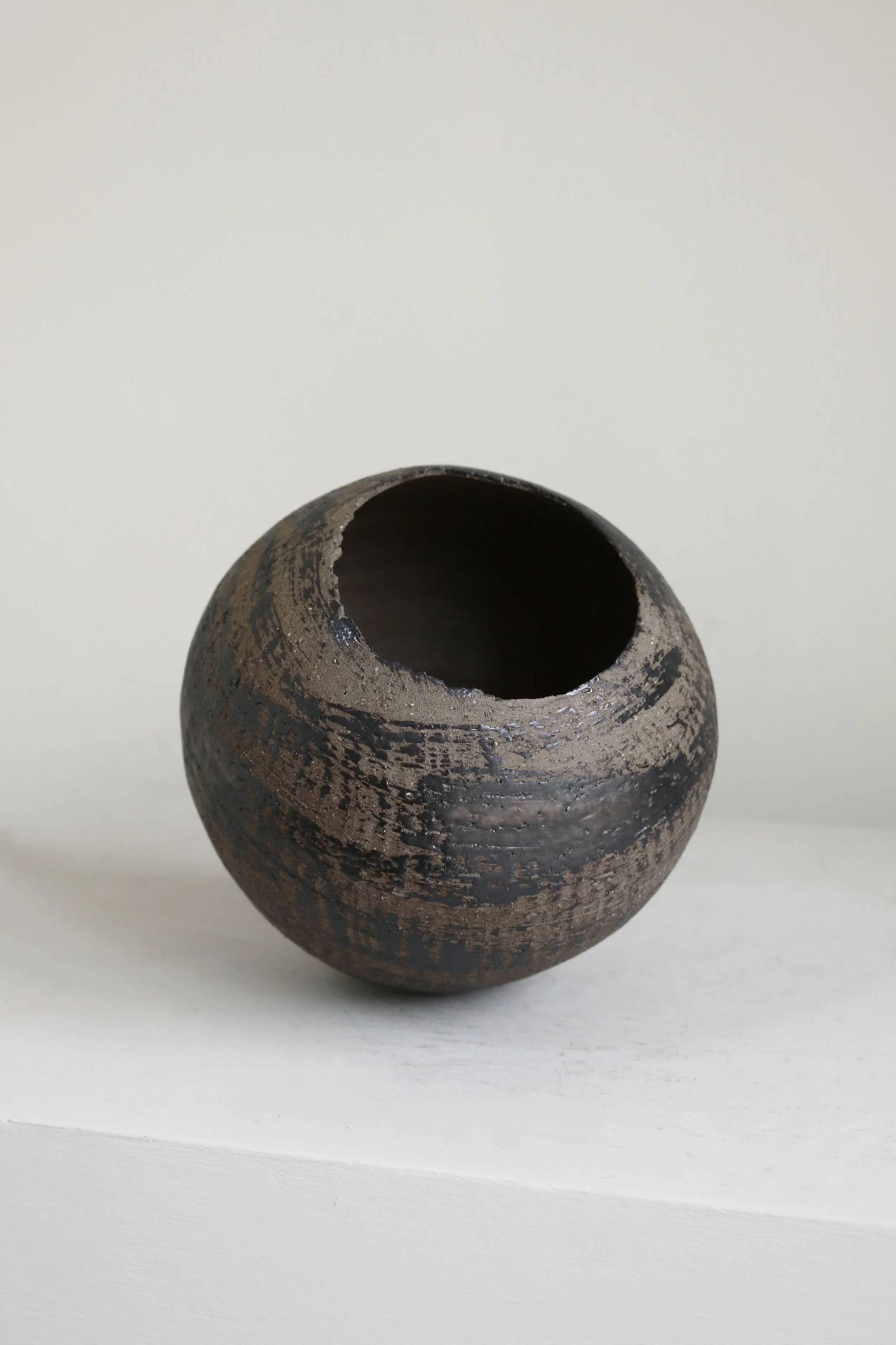 Studio Pottery Brushed Manganese Vase Vessel-5.jpg