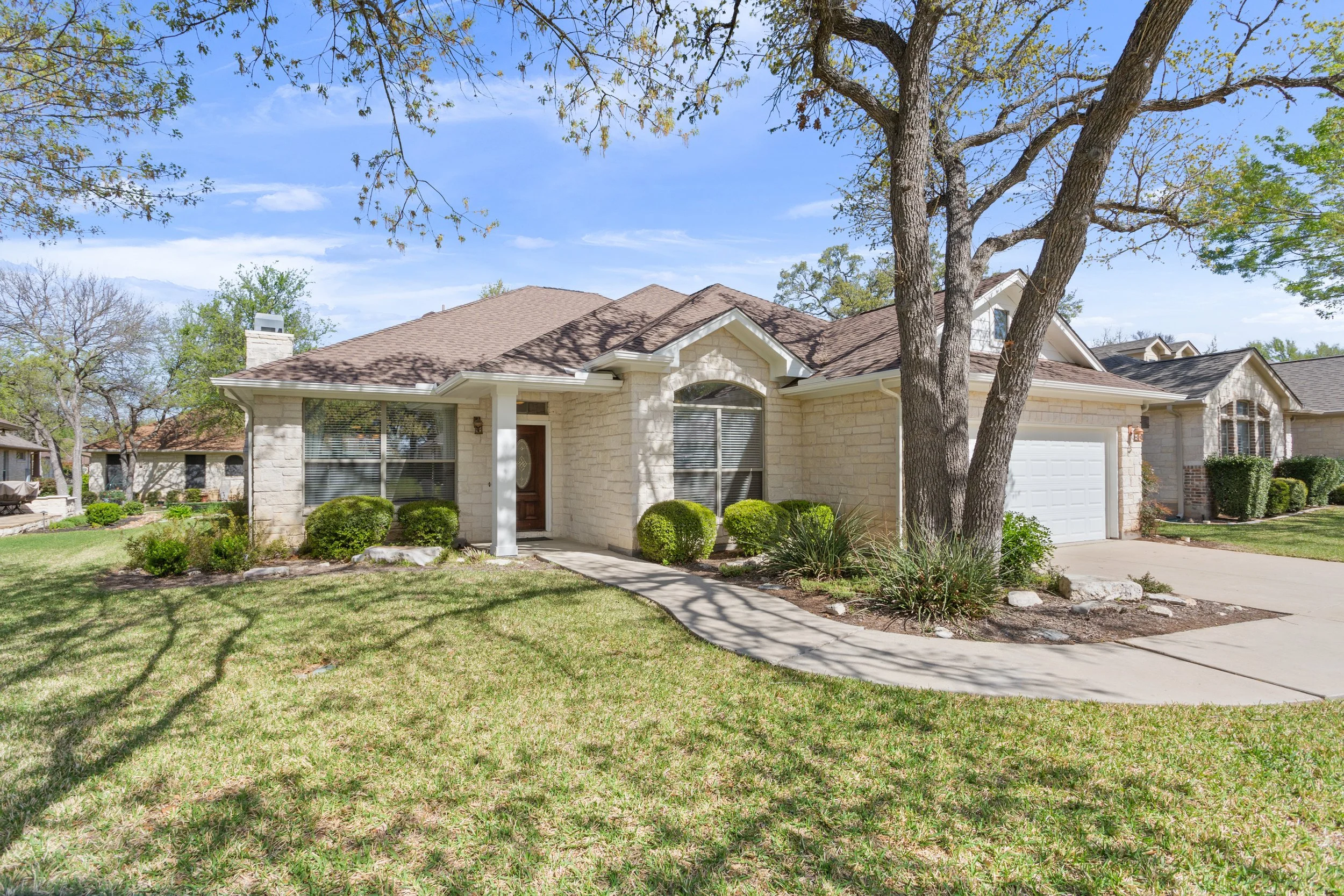 909 Big Thicket St 4.jpg