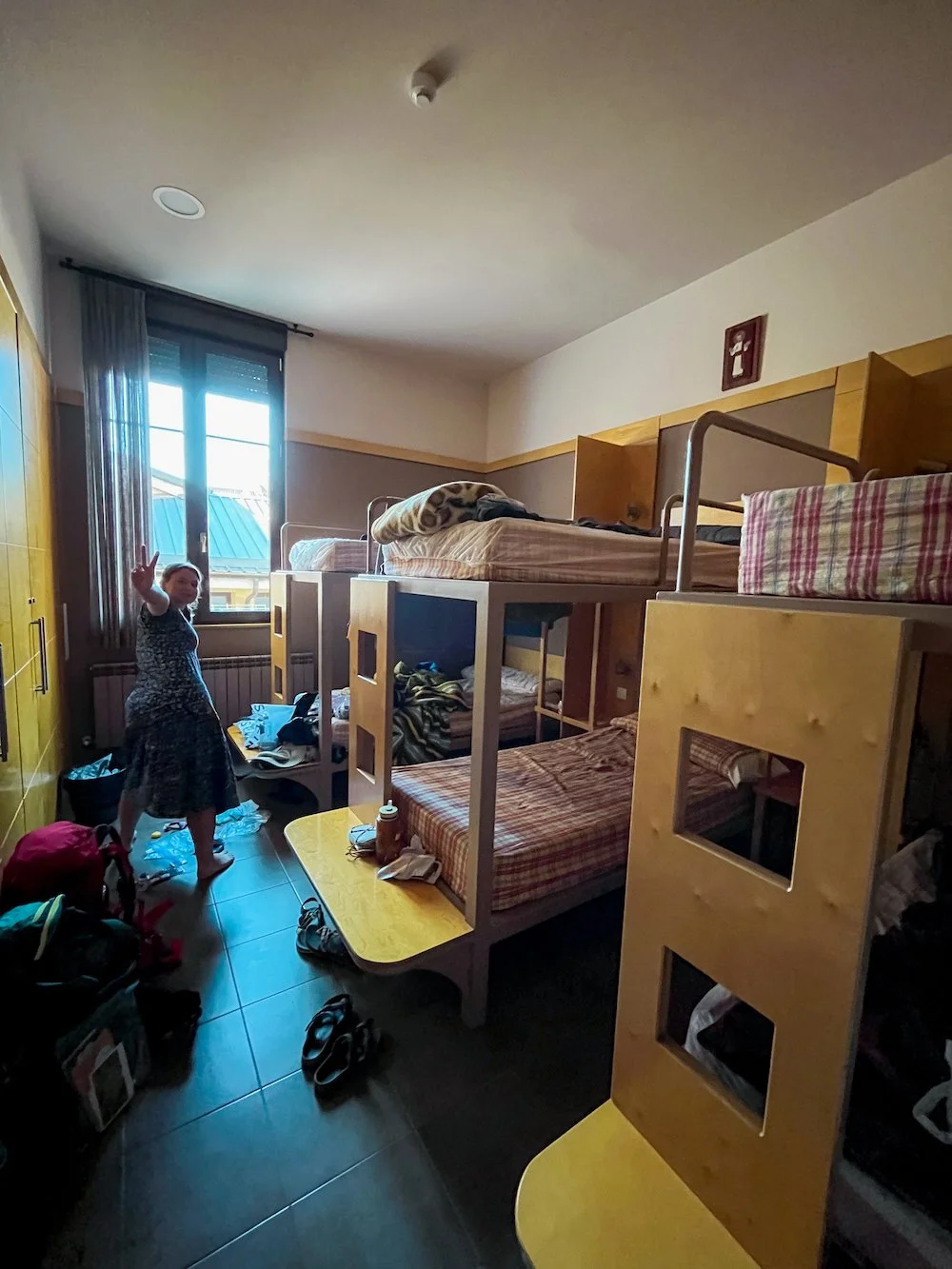 Albergue Emaus dorm room