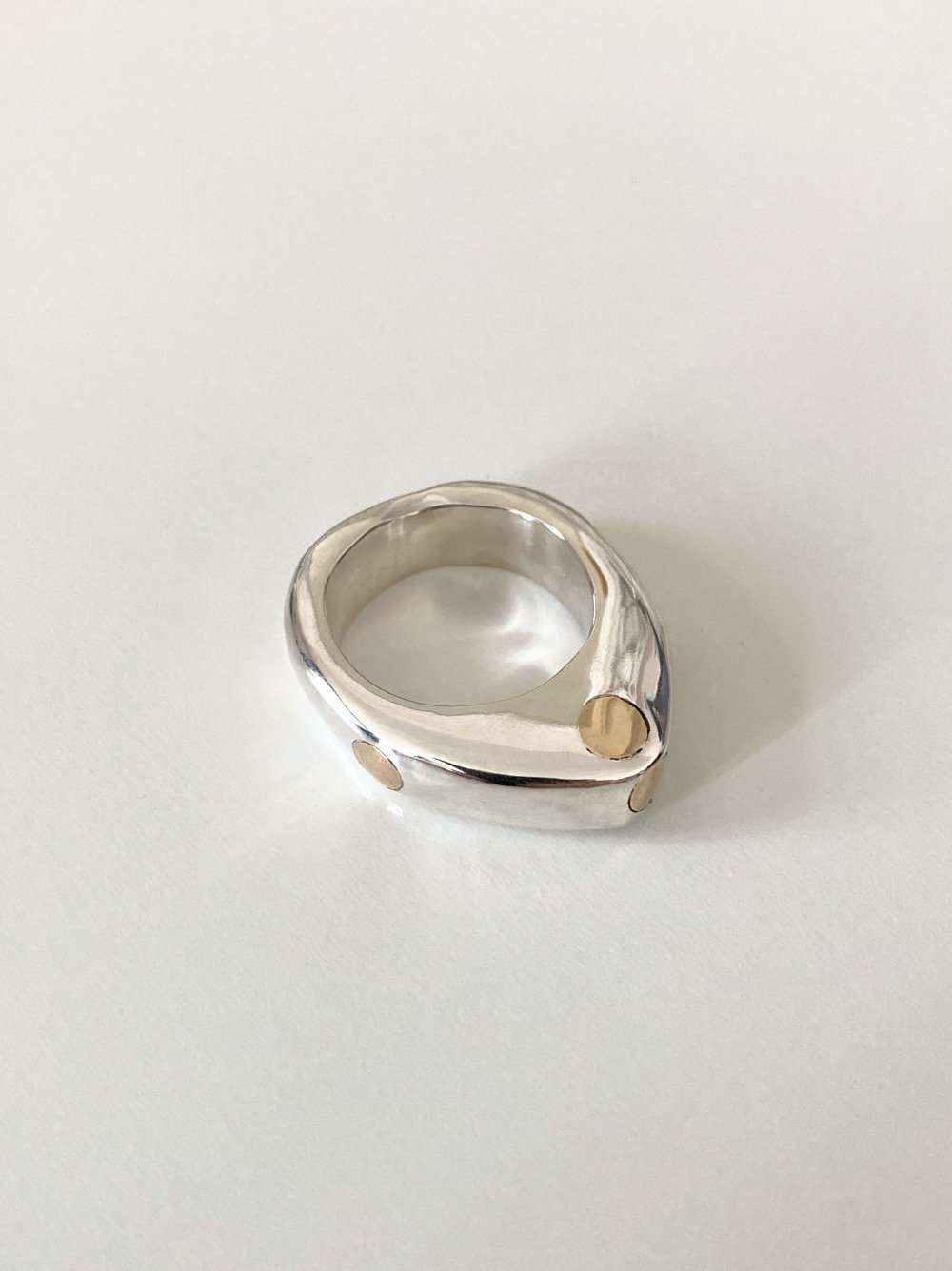 paula_pollux_dots_ring_03_02.jpg