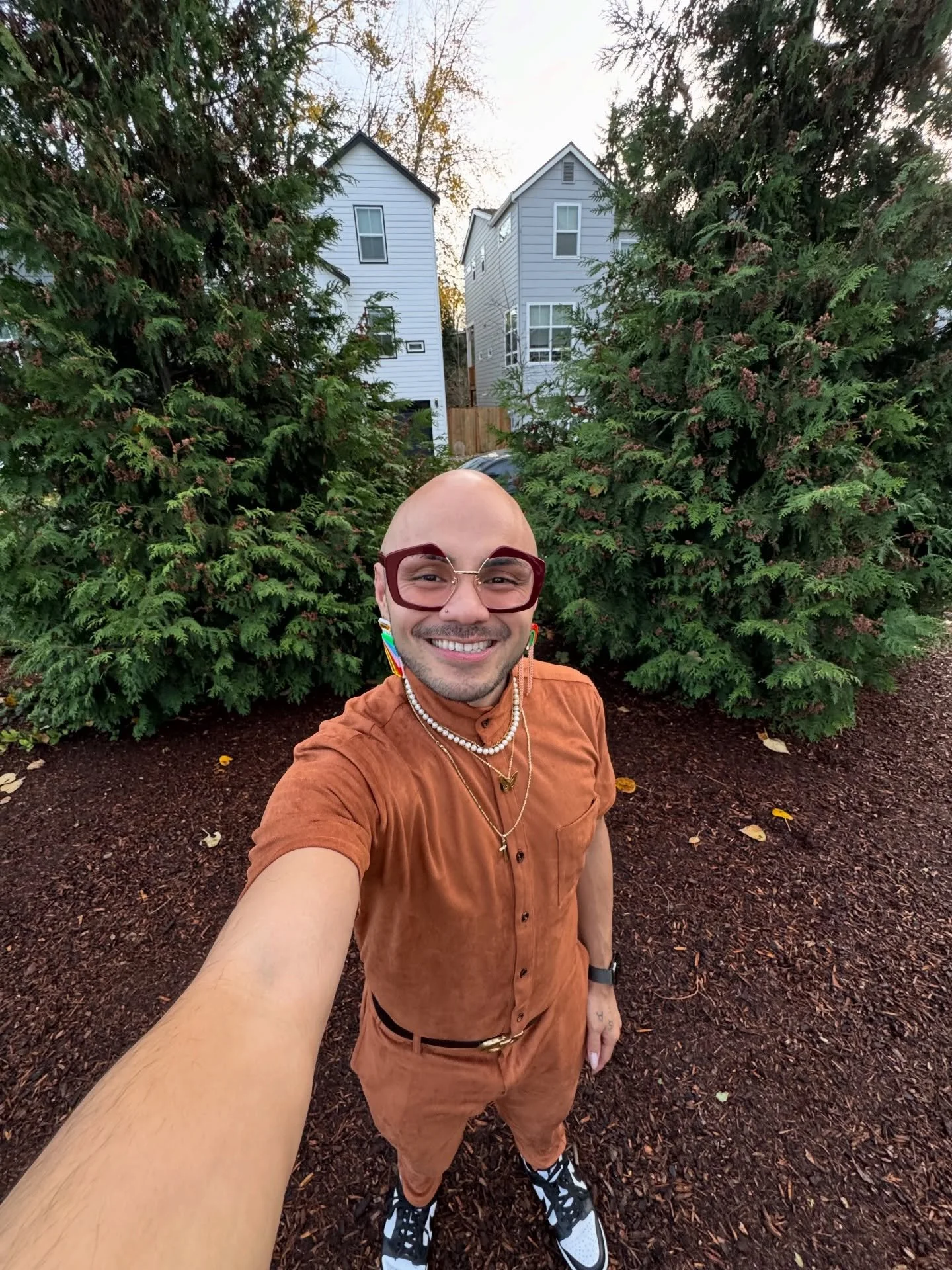 I don&rsquo;t chase acceptance.
I cultivate alignment. 📿

I don&rsquo;t dim my light.
I turn up the wattage. ⚡

I don&rsquo;t apologize for my spirit.
I trust its direction. 🧿

This is self-worth in motion, joy as leadership, and authenticity turne