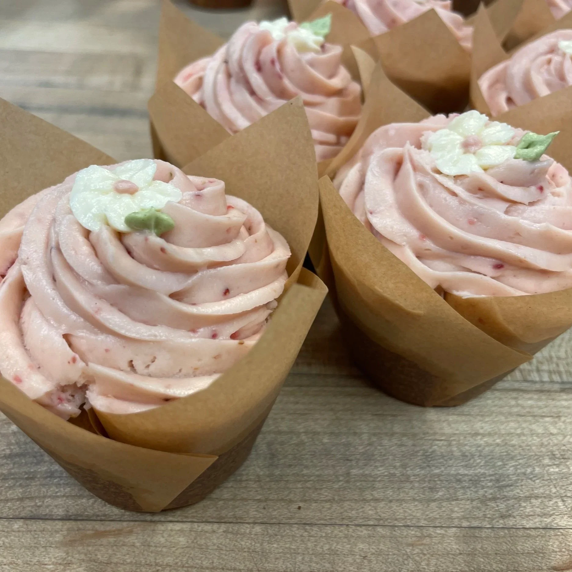 Summer Strawberry Cupcakes