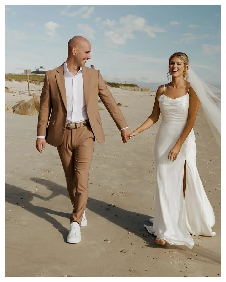 This year changed everything- we became parents and discovered a new kind of love we never knew existed. 🤍 Navigating a small business with a little one was a new territory for us, but also so rewarding! A big THANK YOU to all of our couples for tru