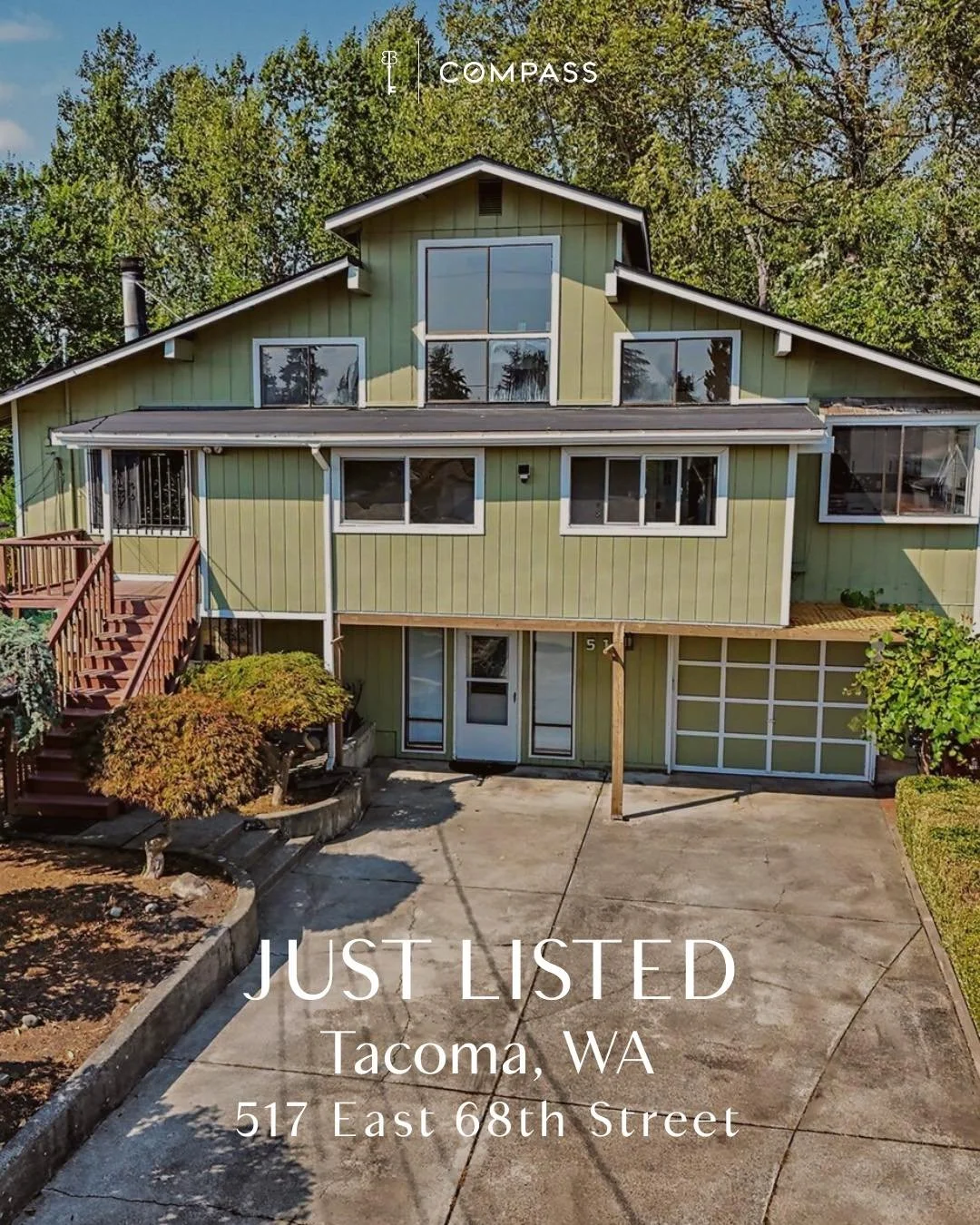 This home is the ultimate house hack. 🏡

Multi-floor + multi-entrance = multi-generational living opportunity. 🥳 Or rent it out if you're feeling business savvy.

The new finishes, brand new floors, and fresh paint give this home that updated feel,