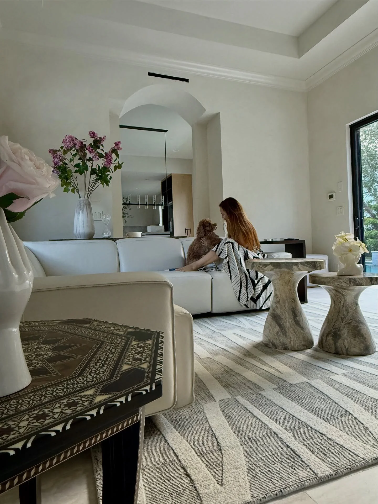 Este espacio naci&oacute; desde el coraz&oacute;n, un lugar especial para compartir en familia y amigos, con la intenci&oacute;n de crear un refugio donde la simplicidad se uniera con la riqueza de las texturas y los tonos neutros que transmiten calm