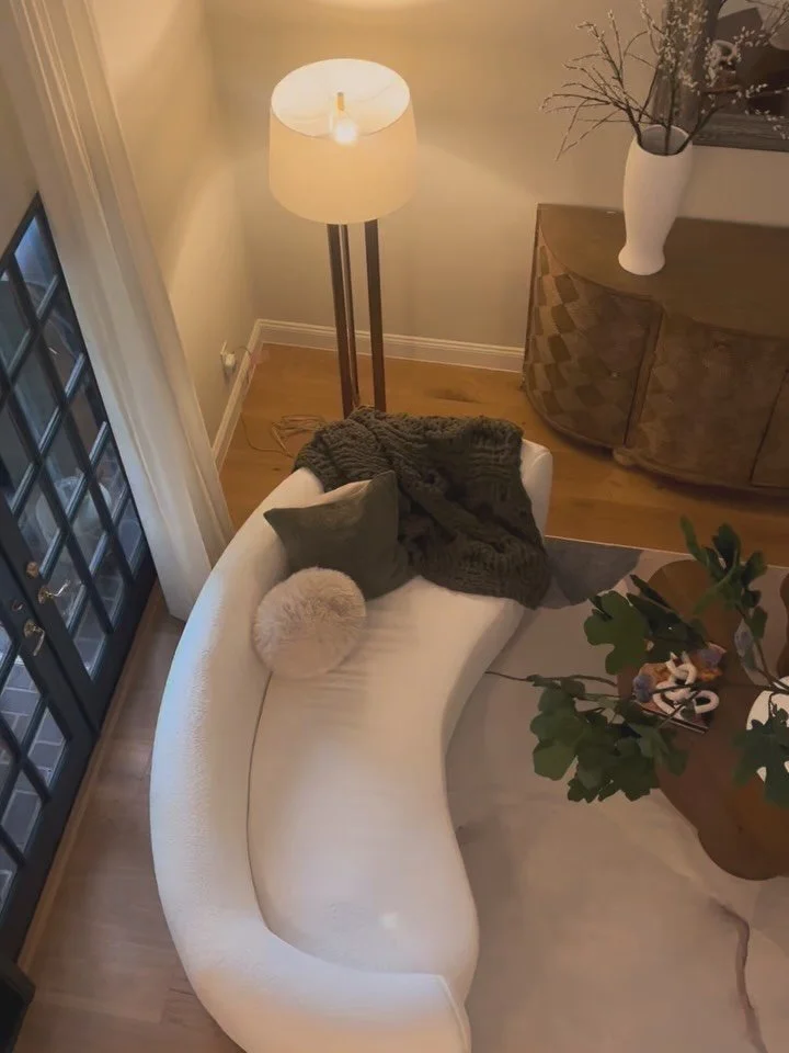 You don&rsquo;t always notice it&hellip;
but you feel it immediately.
Some spaces are loud, even when they&rsquo;re beautiful.
Others&hellip; slow you down the moment you walk in.
That&rsquo;s not a coincidence.
That&rsquo;s intention.

I don&rsquo;t