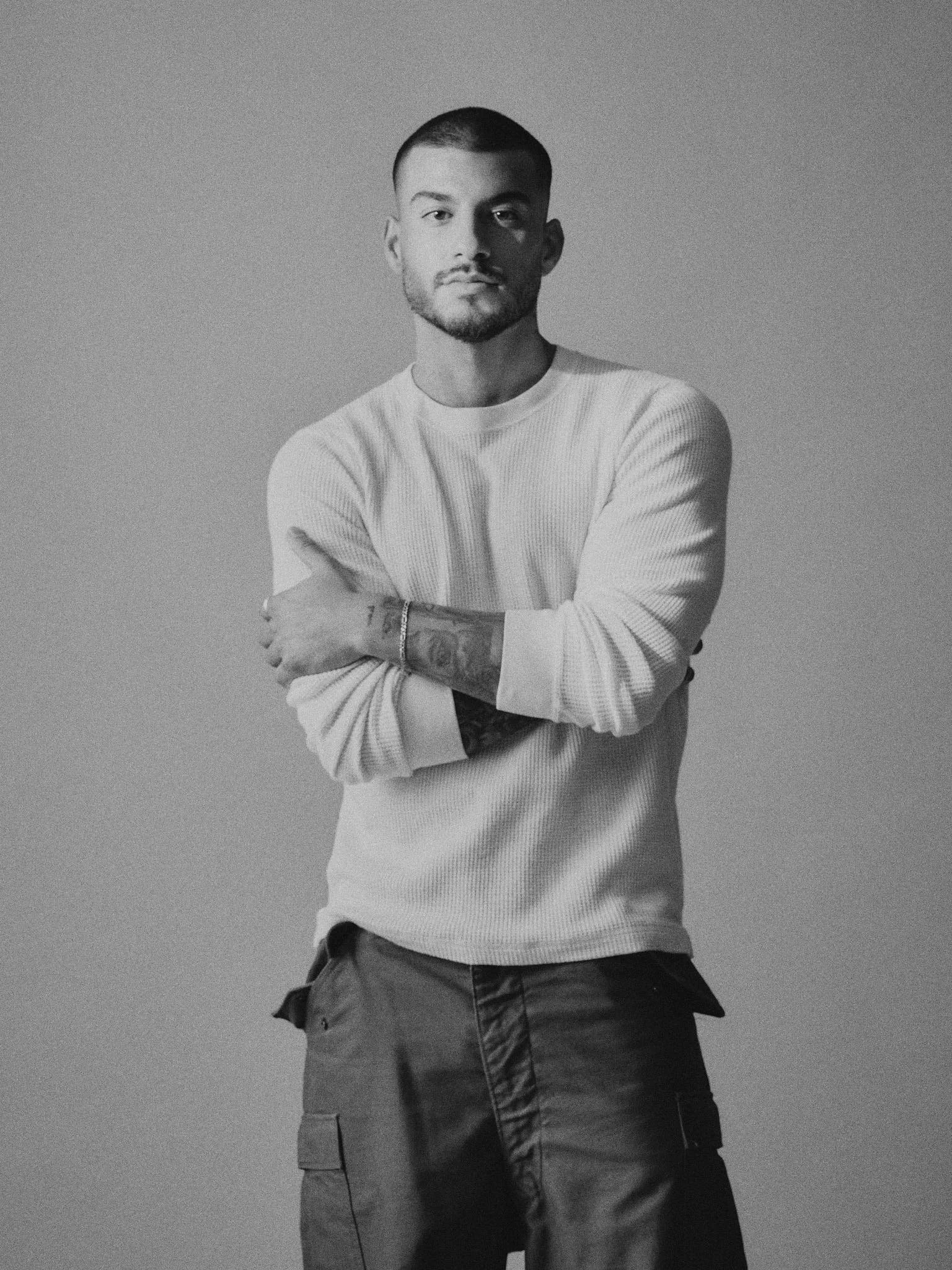 Mitch_Shoot 2_12182.jpg