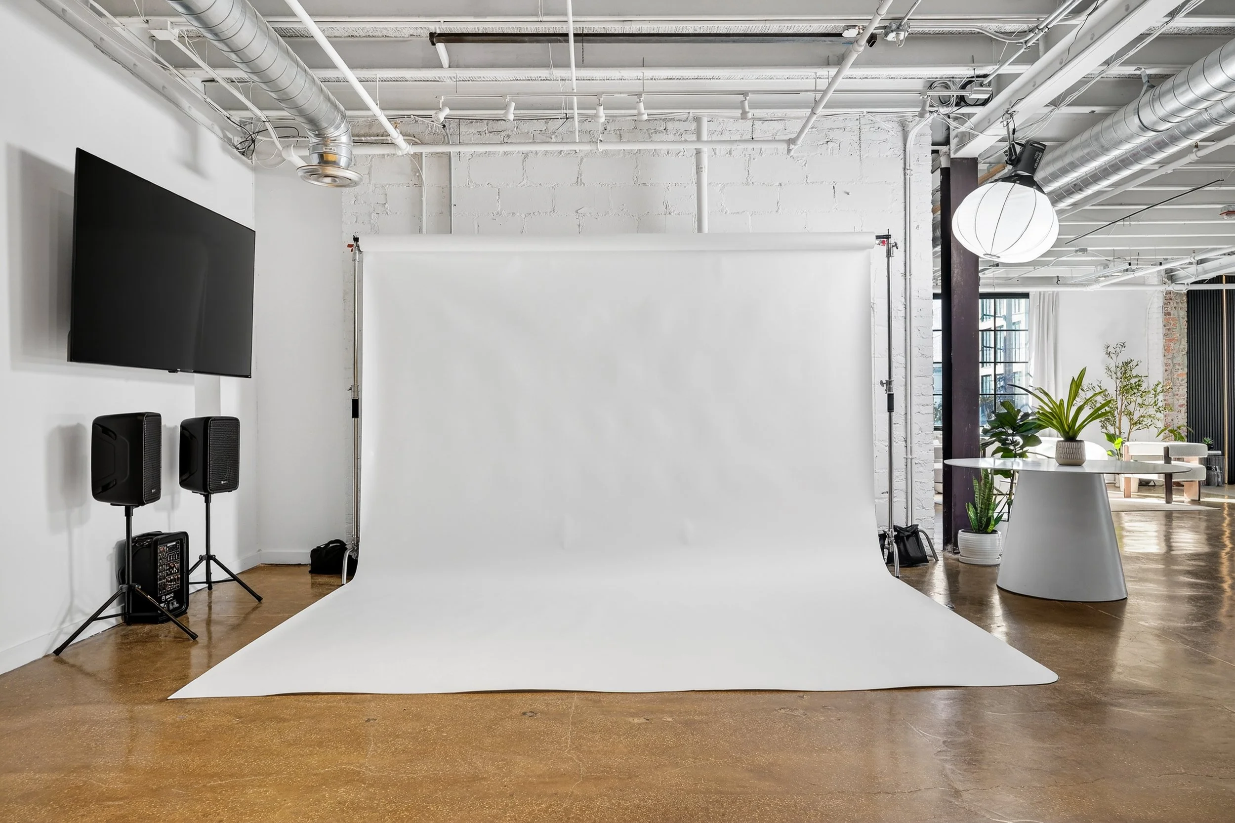 The studio is a leading podcast video production studio in Miami for multi-camera podcast filming.