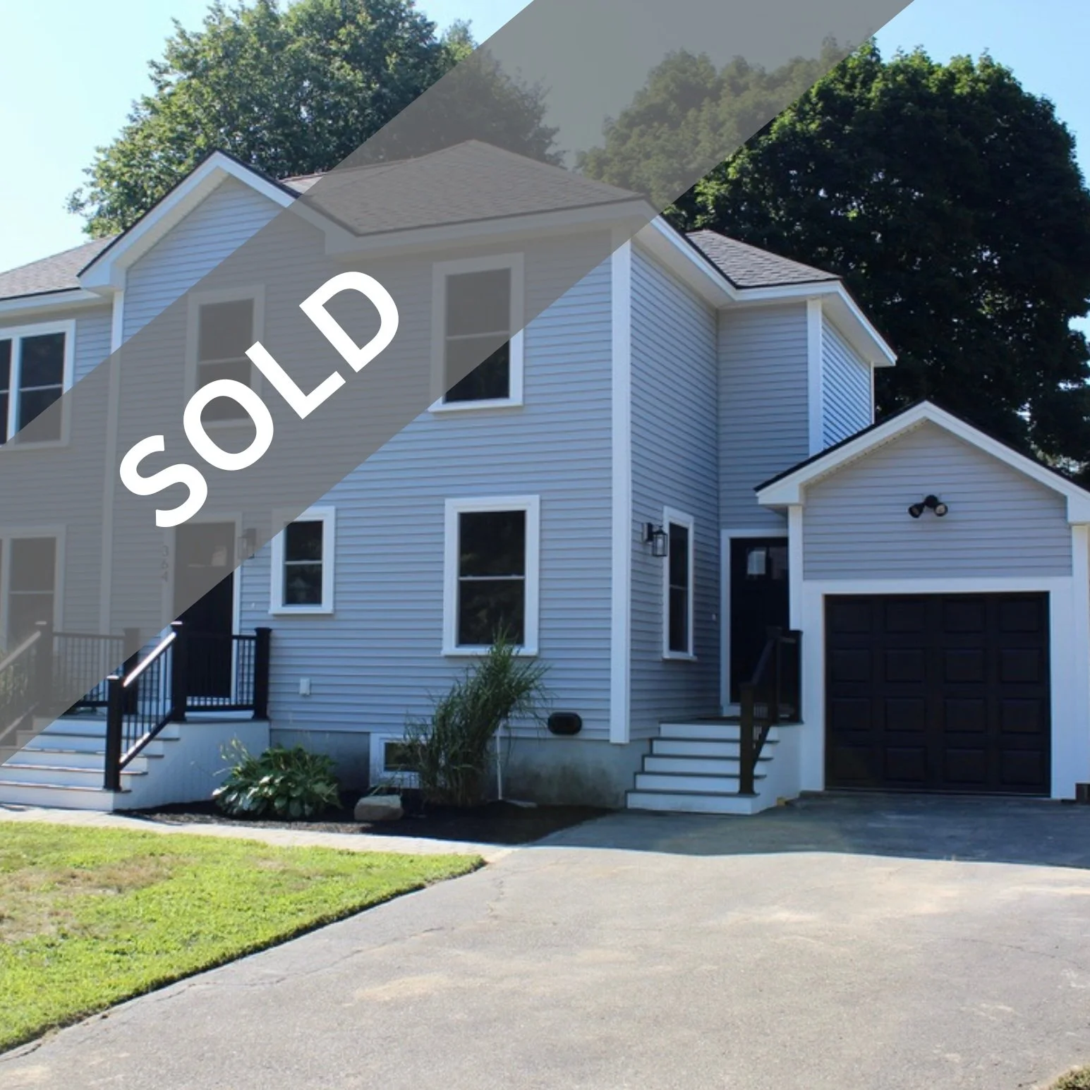 364 Colonial Dr Portsmouth, NH• 3 bed • 3 bath • 1726 sqft • $849,900