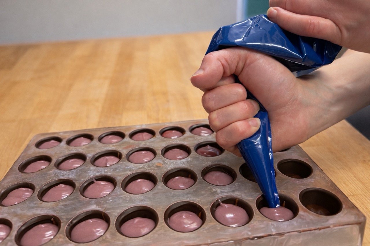 Piping ganache Large.jpeg