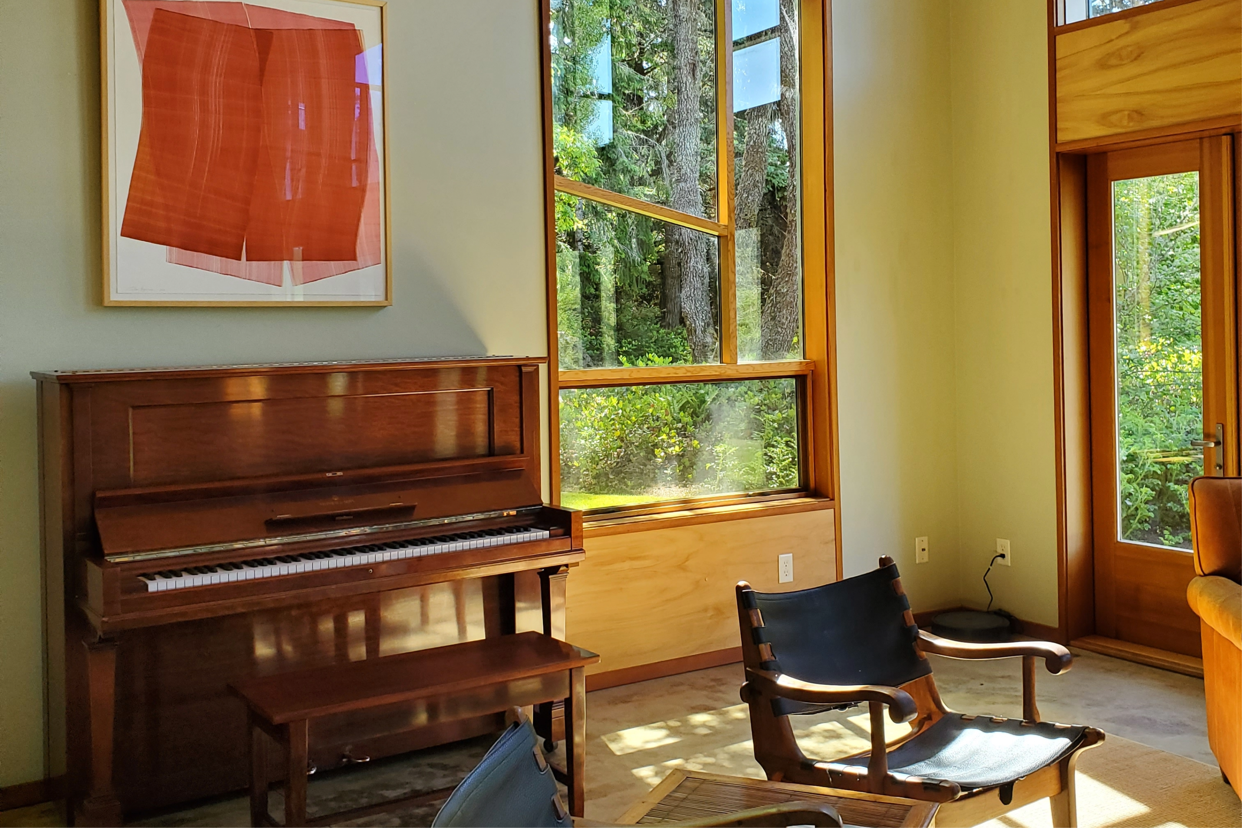 Lodge with Steinway.png