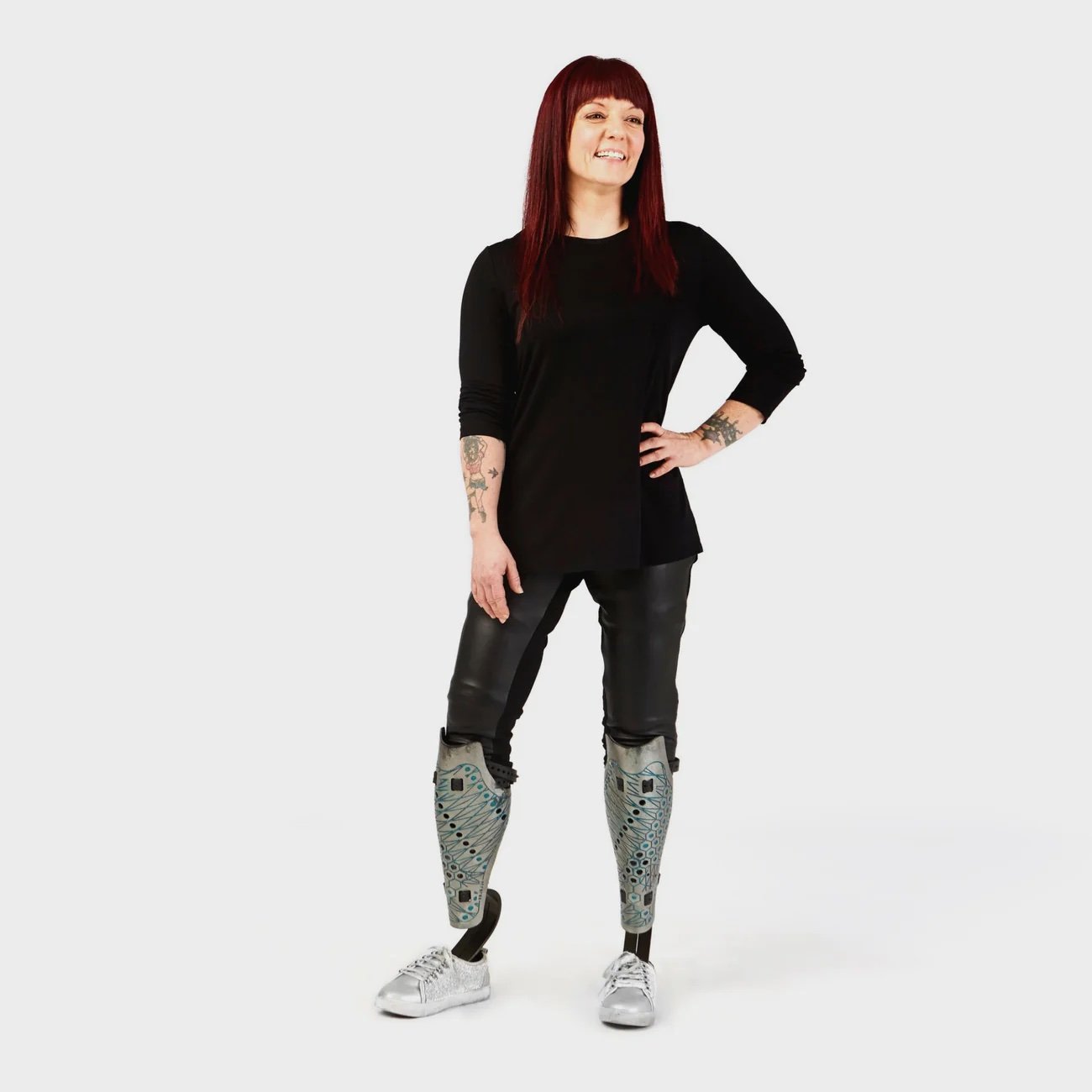 iz_adaptive_womens_legging_faux_leather_prostehtics.jpeg