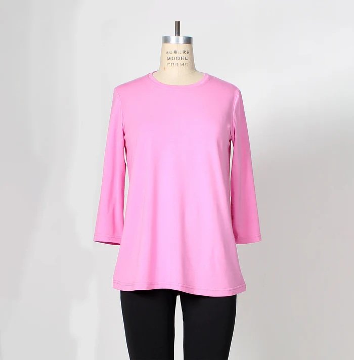 iz_adaptive_womens_crew_neck_t_shirt_detail.jpeg