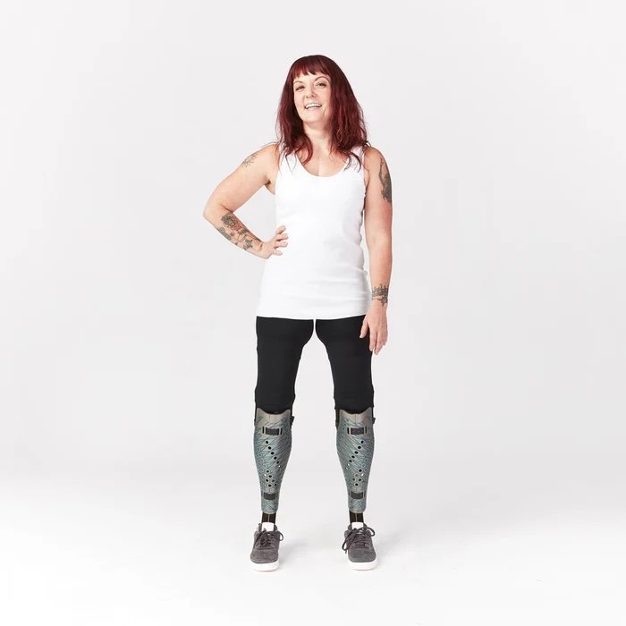 iz_adapitve_womens_leggings_standing.jpeg