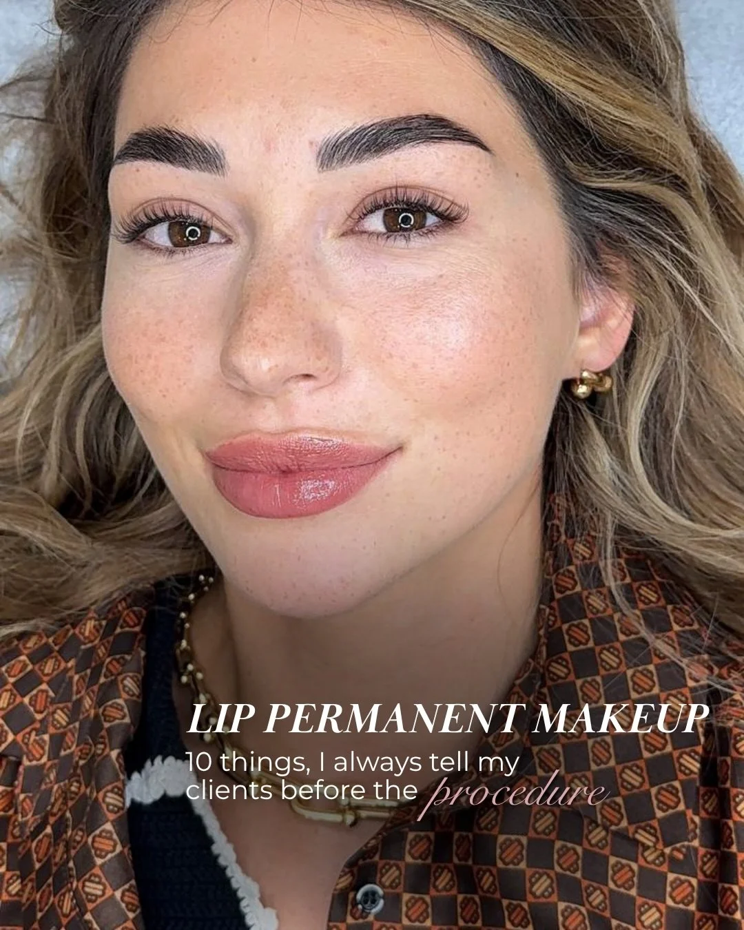 💋 10 THINGS I ALWAYS TELL MY CLIENTS BEFORE LIP BLUSHING

Before you book your lip blush appointment, here are 10 things I want every client to know:

1. 💄 Lip blush is NOT lipstick.
 It enhances your natural lip color and gives your lips a more de