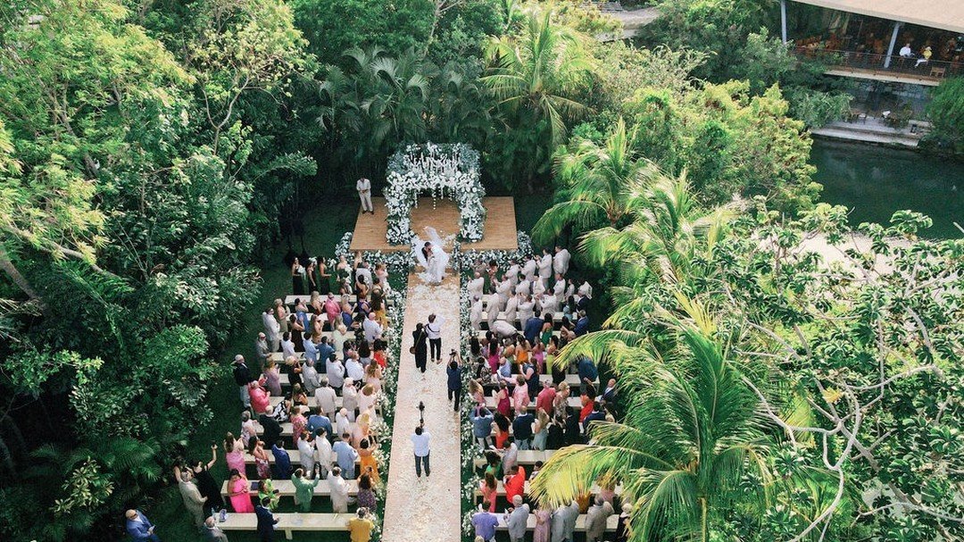 Birds eye point of view 🕊️

Bride &amp; Groom @angepugh@justinpugh67
Planner: @westgateevents @Cslundahl
Venue: @rwmayakoba
Floral Design: @vanessajaimesfloraldesign
Photographer: @erichmcvey
Video: @frameweddingfilm