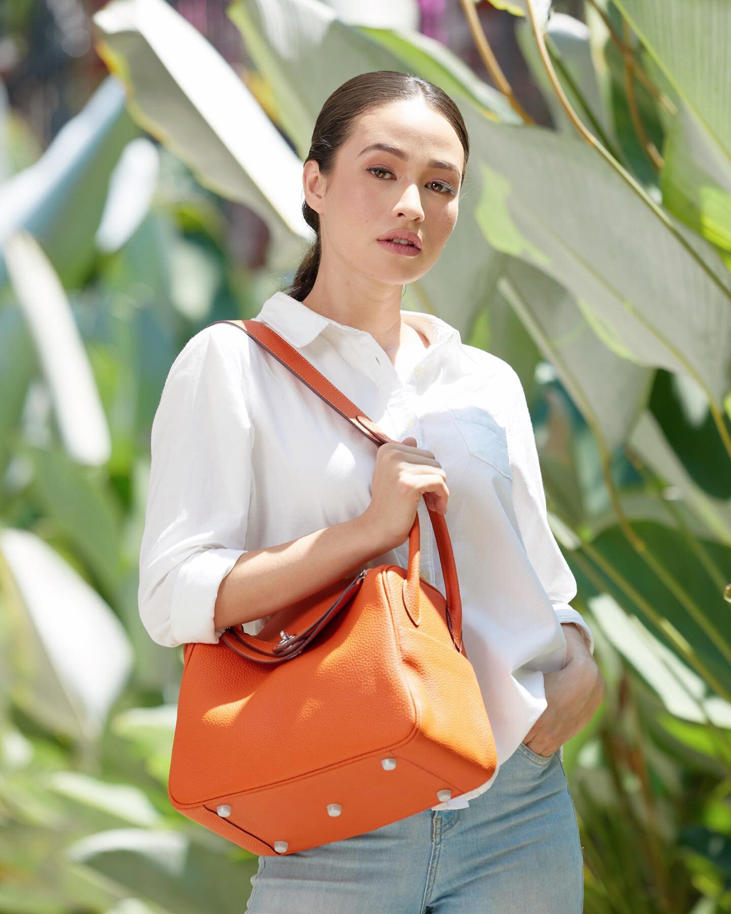 Celebrate your daily hustle with the spacious and versatile Laurel Hobo in size 30cm, available in a variety of colours! ✨

Click the link in bio ⤴️ for more info

#tasbijoux #signaturebasics