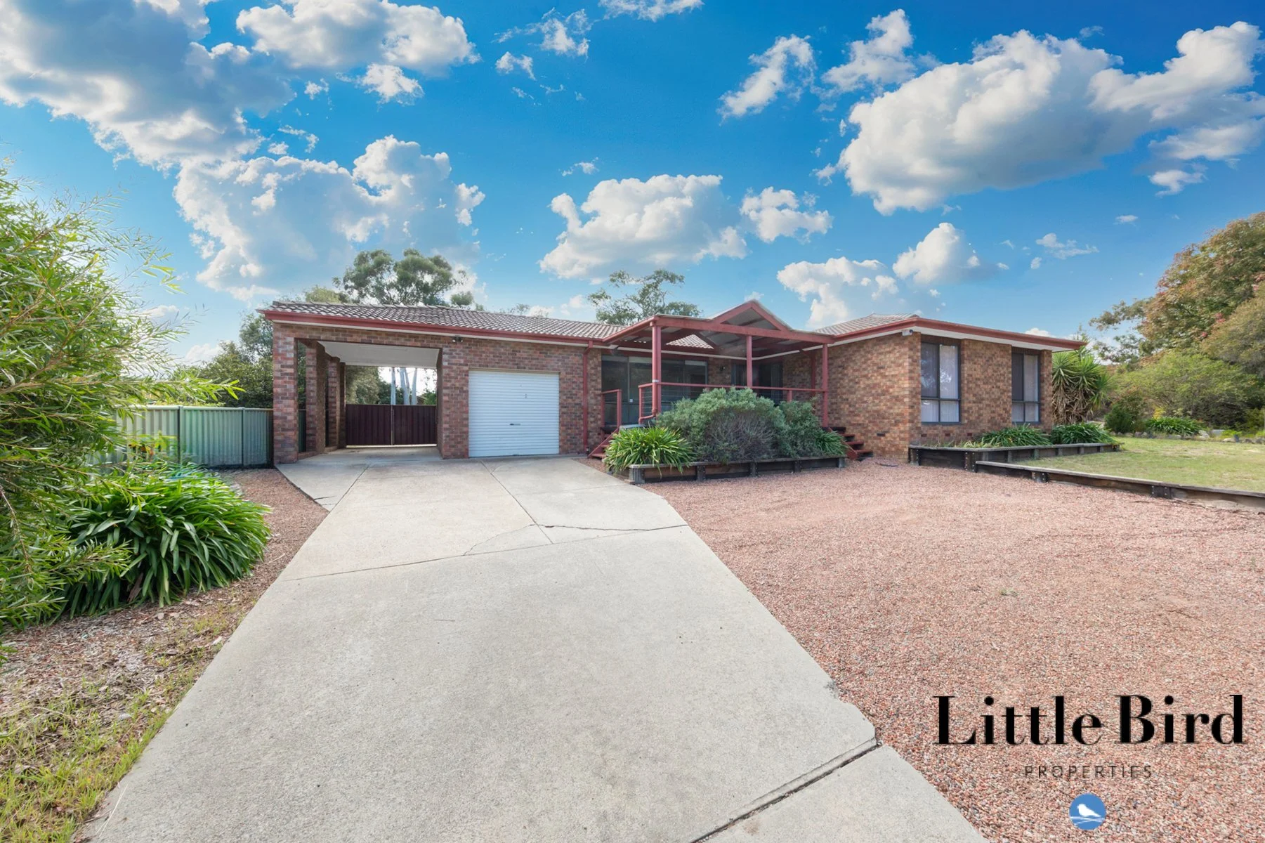 19 Deamer Crescent Chisholm