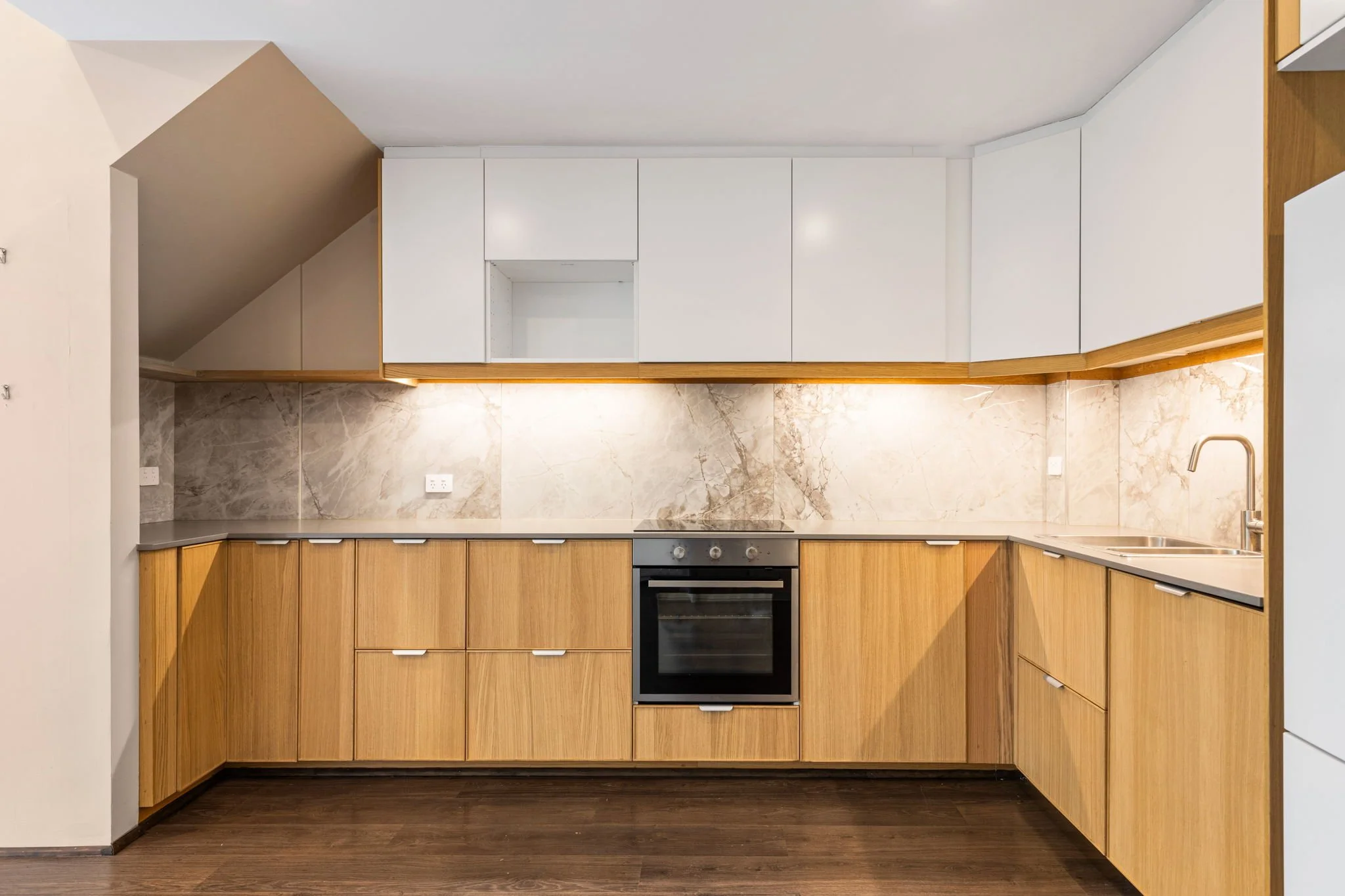 1-web-or-mls-20-19-25-Fawkner-St-1.jpg