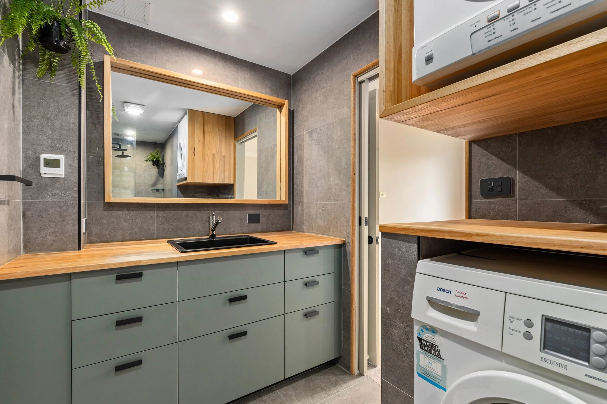 5-web-or-mls-20-19-25-Fawkner-St-5.jpg