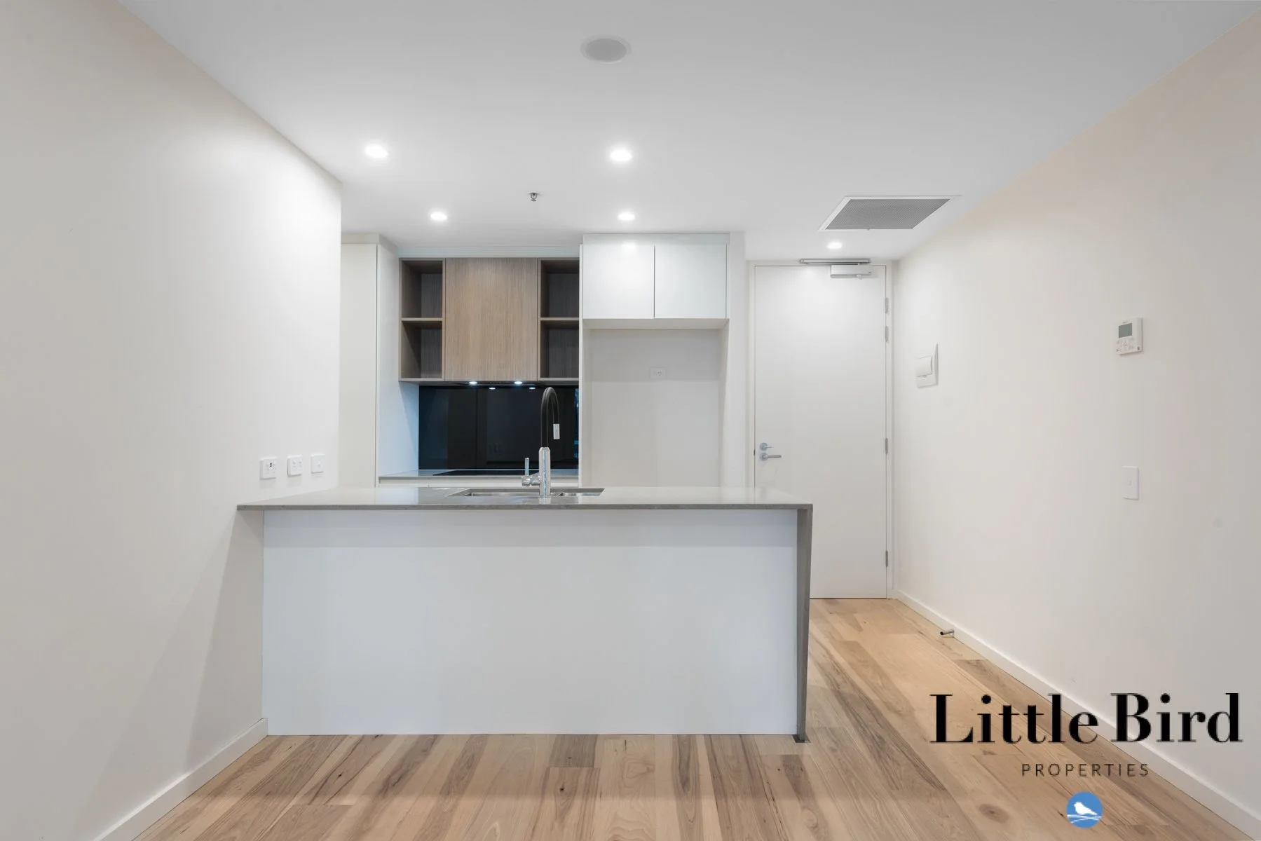 220_61 Cooyong St Braddon_12.jpg