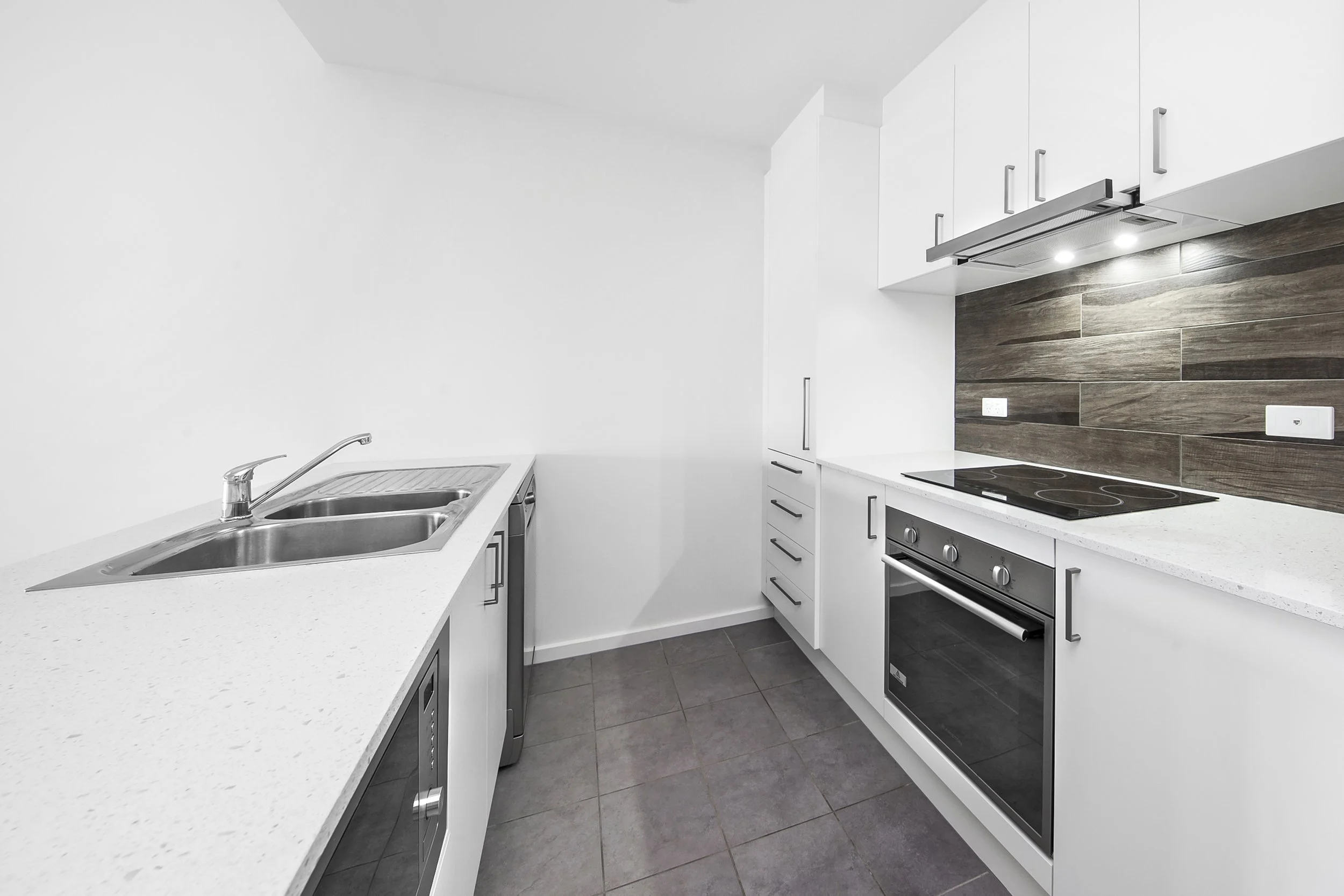 41_815 Horespark Dr Amaroo_6.jpg