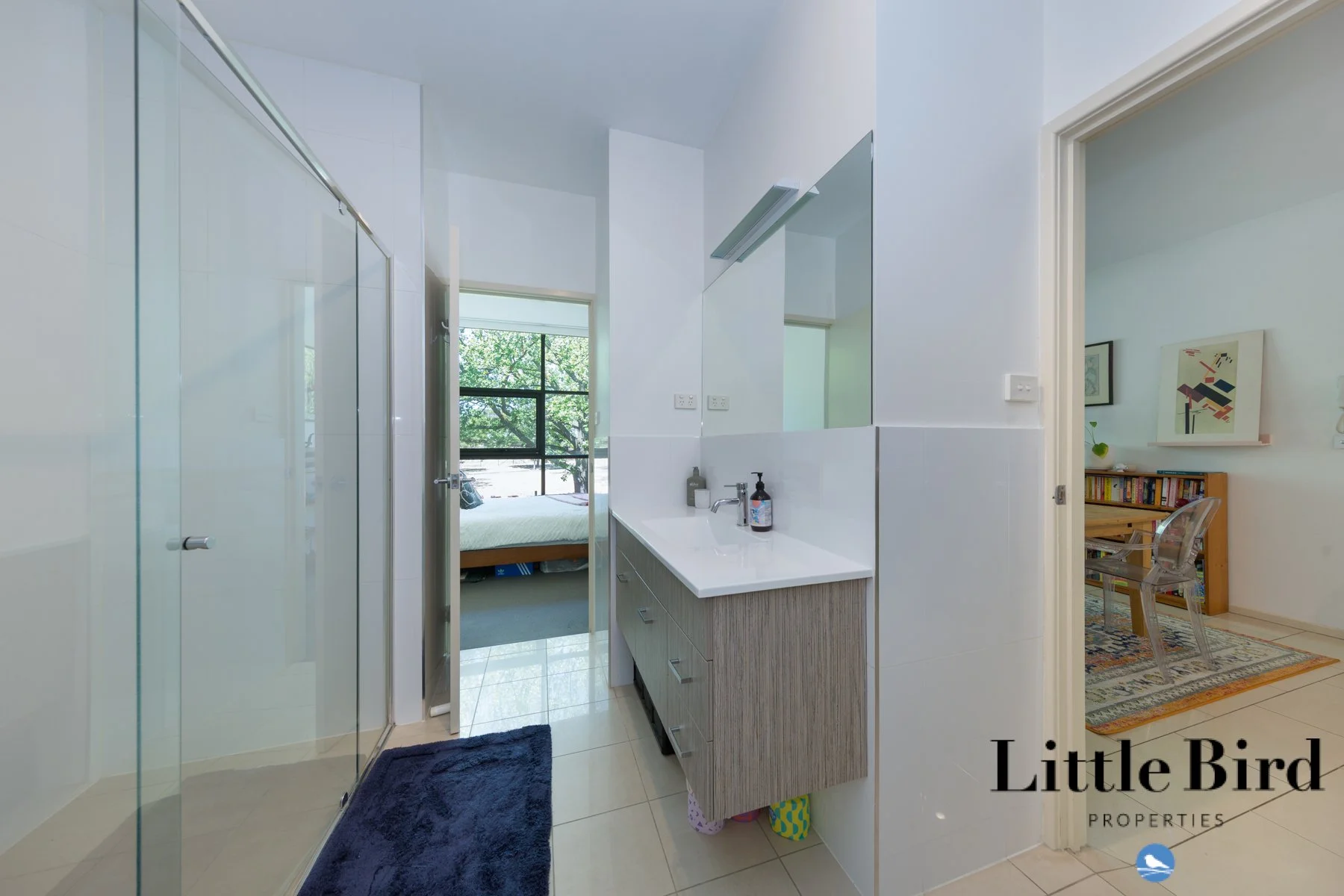 7_135 Limestone Ave Braddon_14.jpg