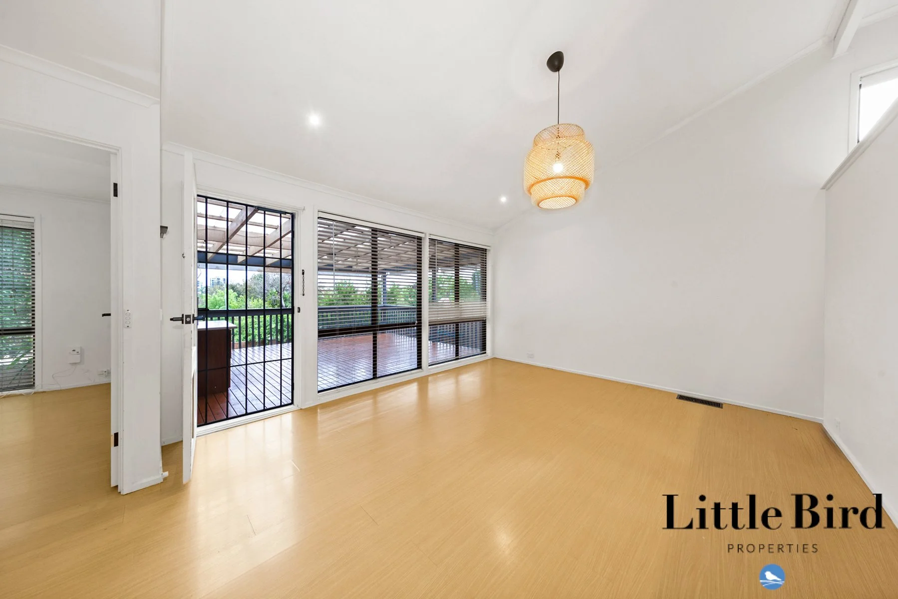 35 Hallen Close Phillip_5.jpg