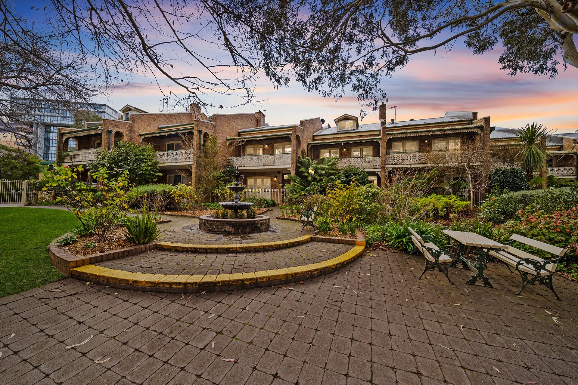 Reid 52-1 Kogarah Lane_01.jpg